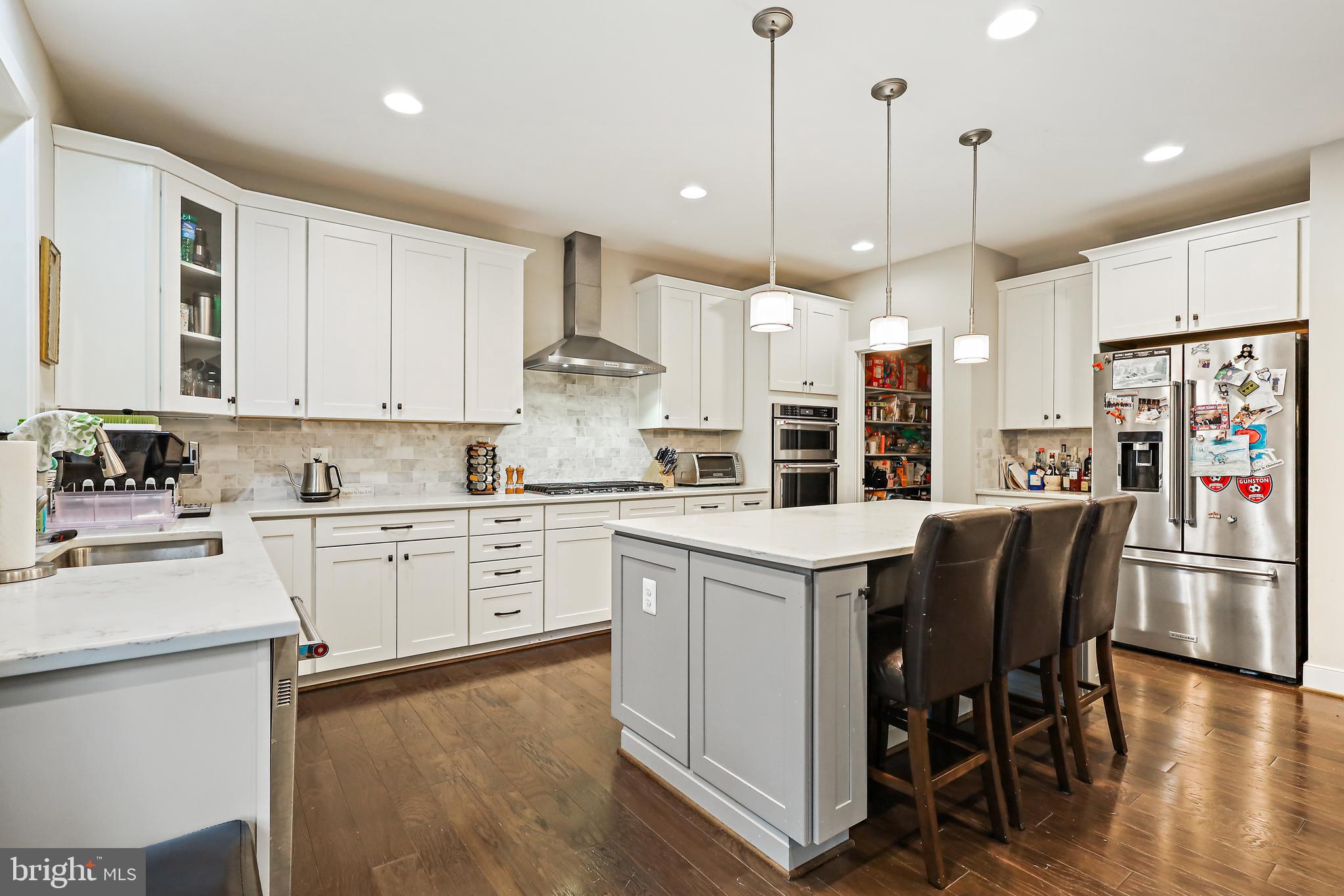 WAYNEWOOD - Residential Lease