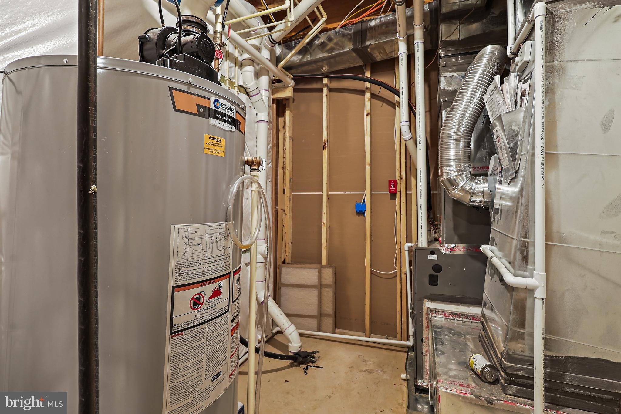 WAYNEWOOD - Residential Lease