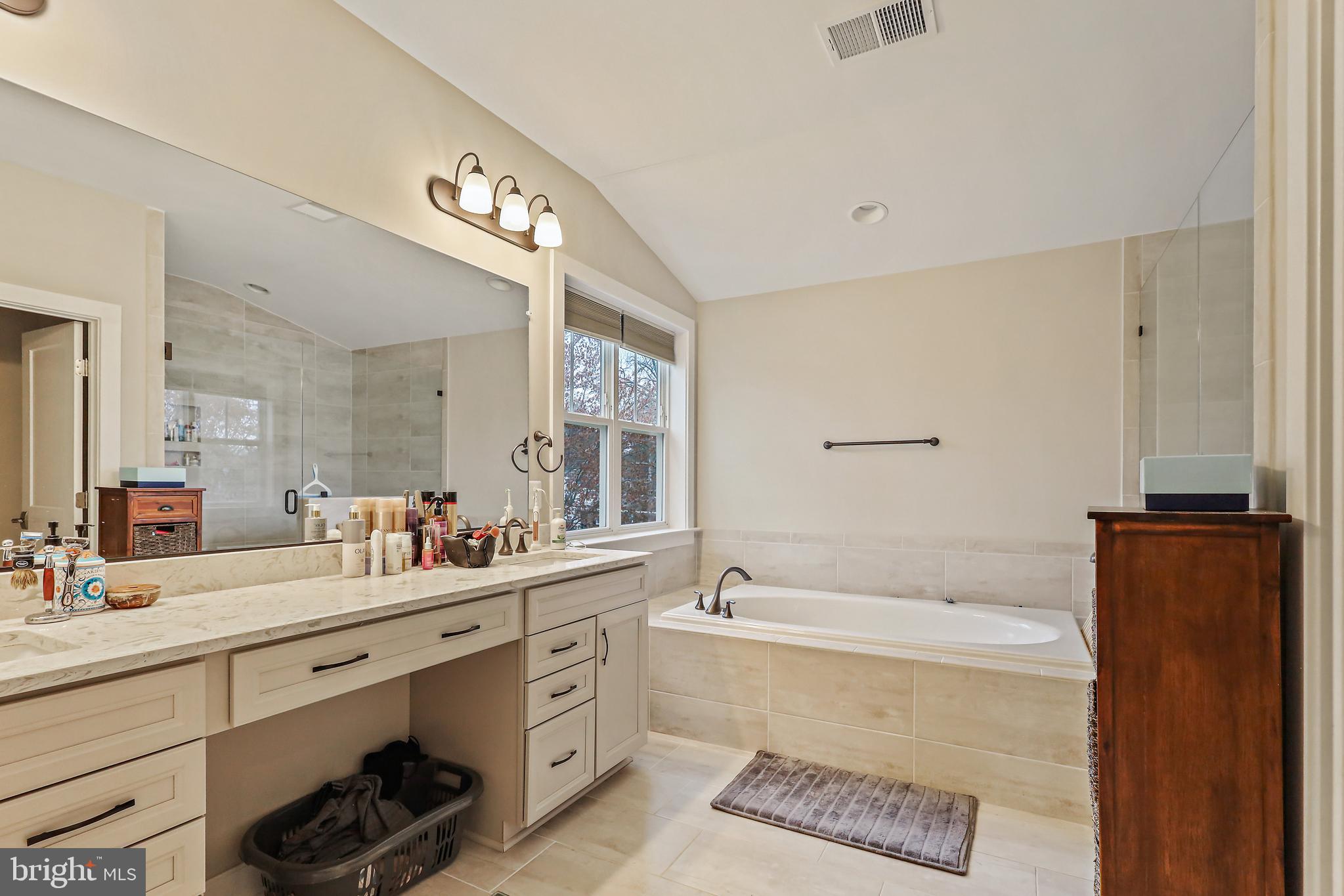 WAYNEWOOD - Residential Lease