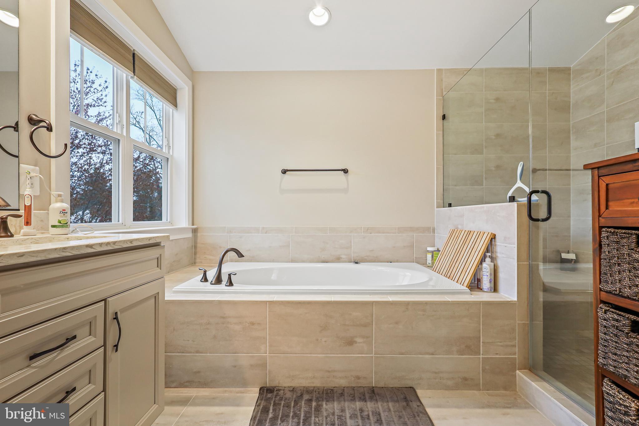 WAYNEWOOD - Residential Lease