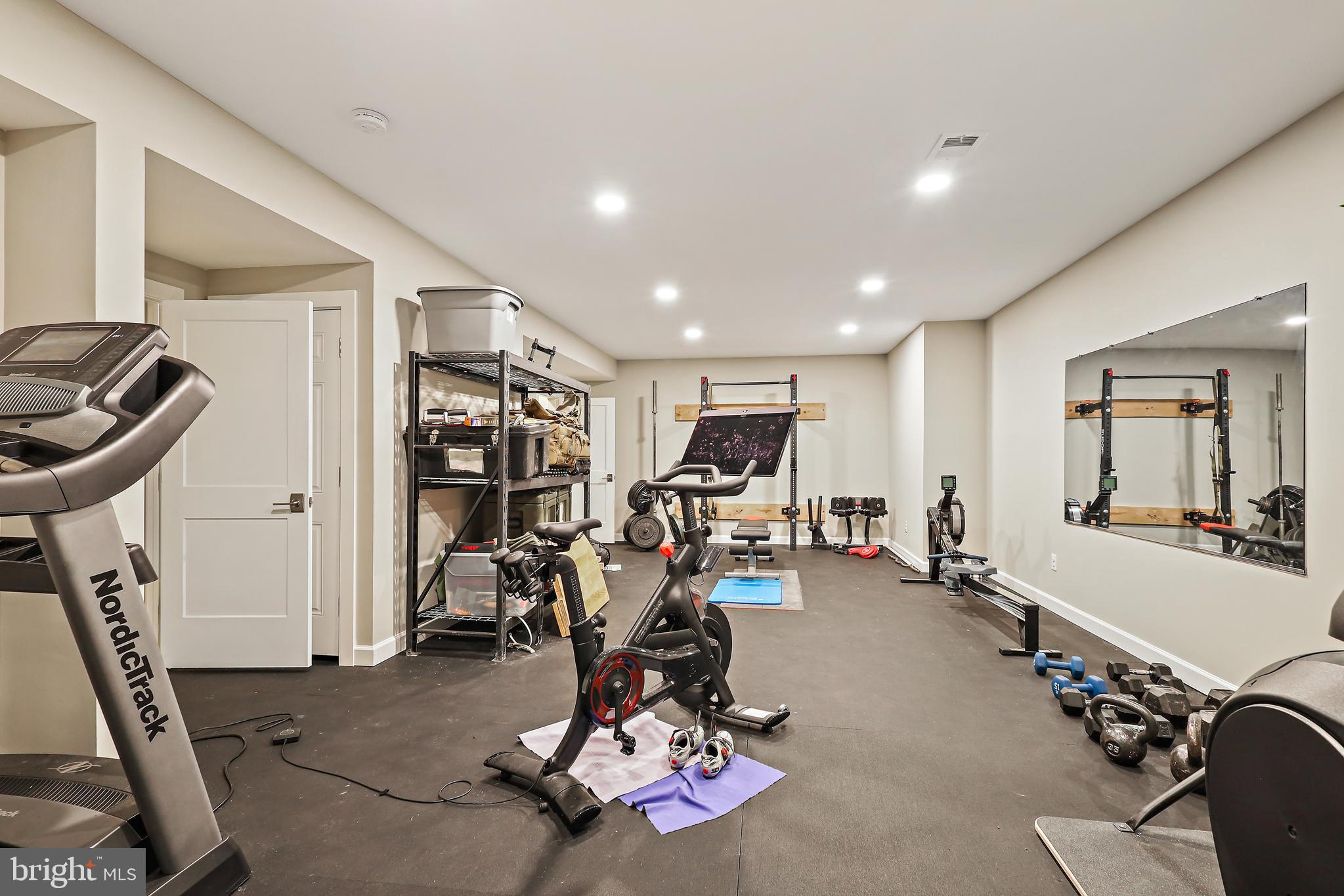 WAYNEWOOD - Residential Lease