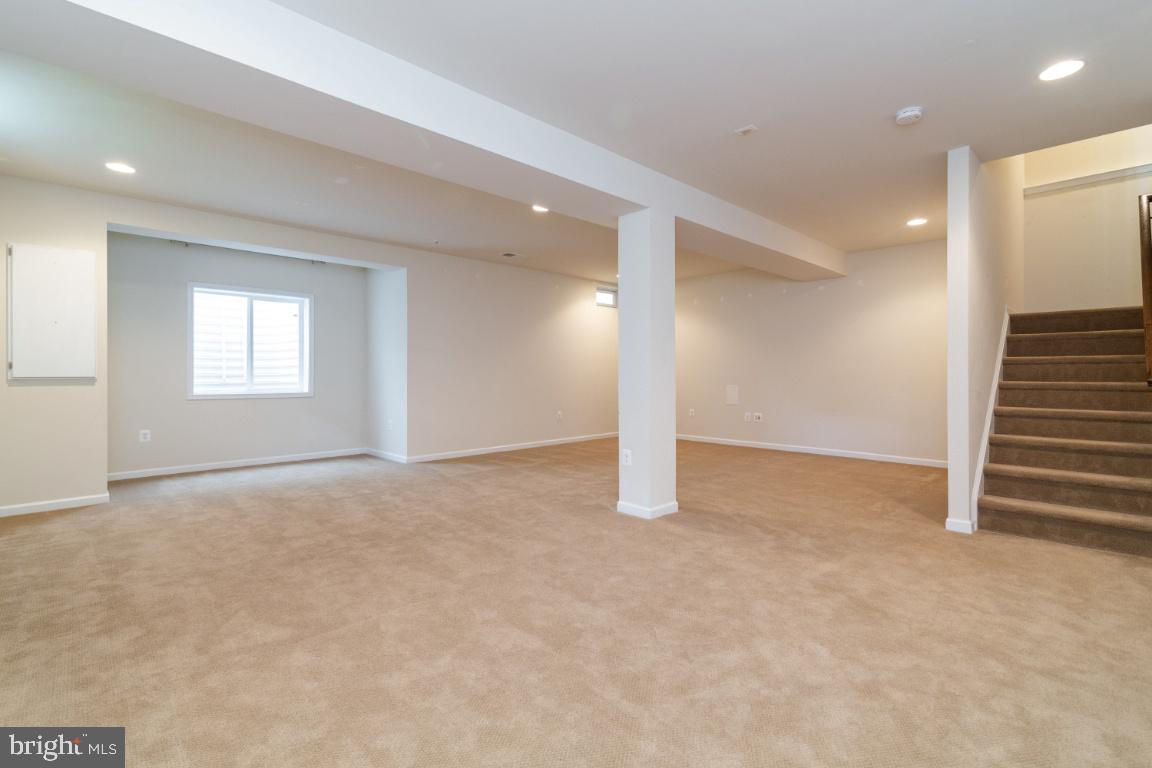 DOMINION VALLEY - Residential Lease