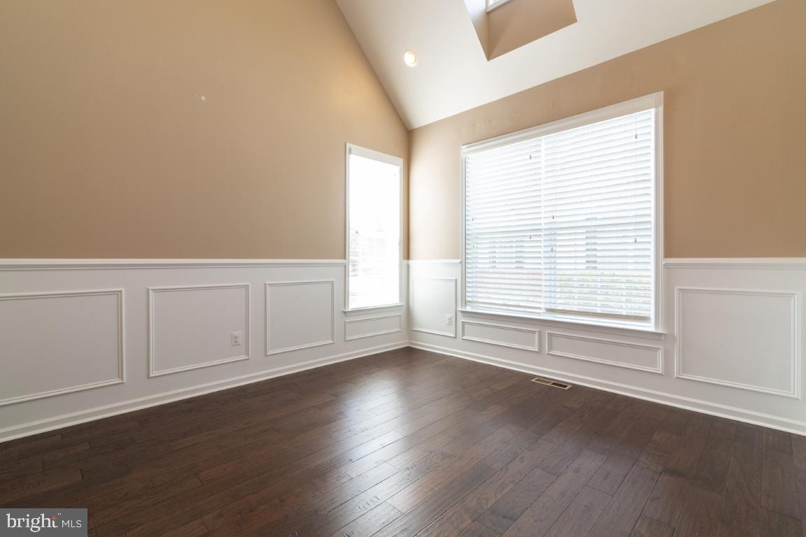 DOMINION VALLEY - Residential Lease