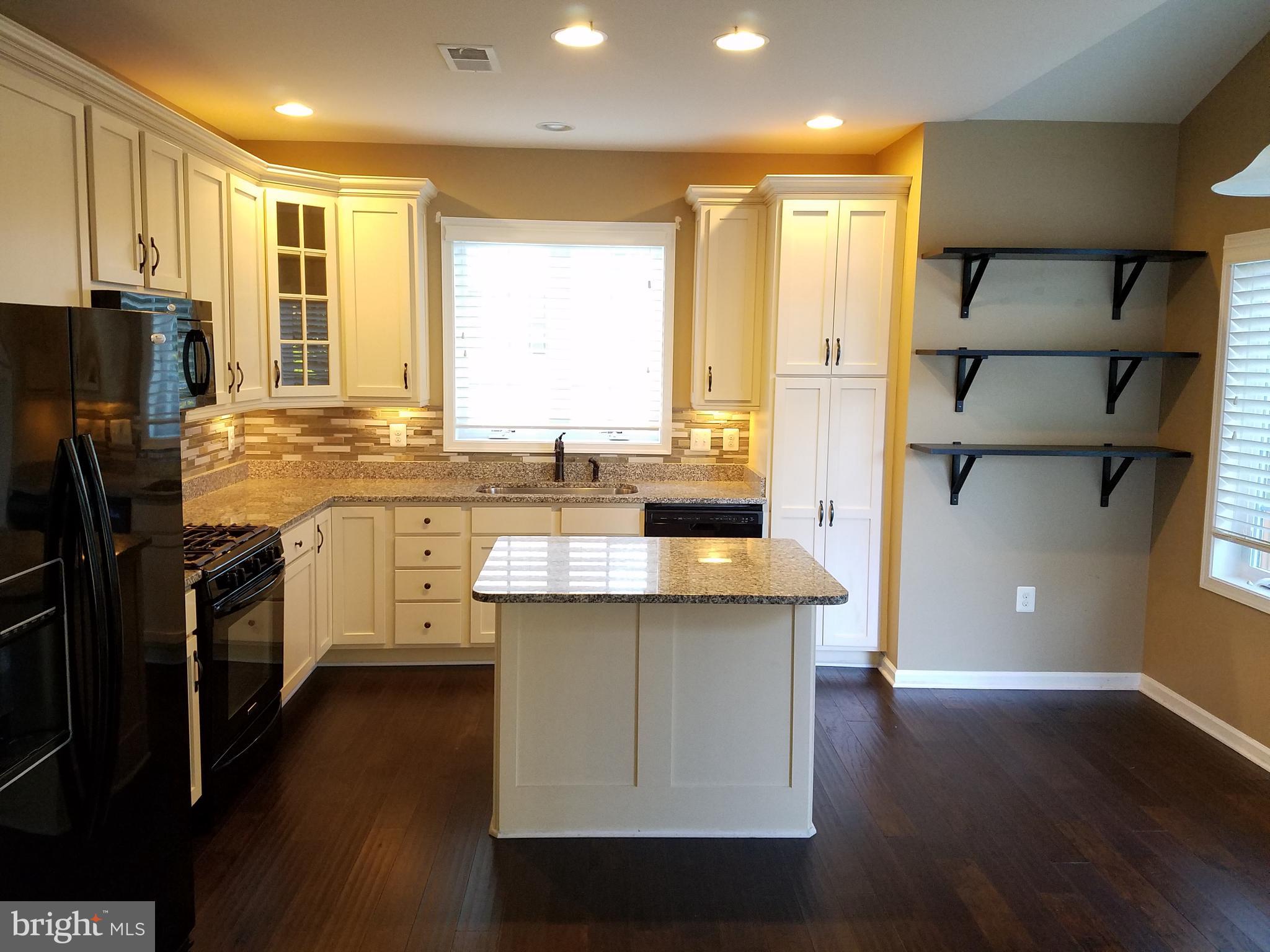 DOMINION VALLEY - Residential Lease