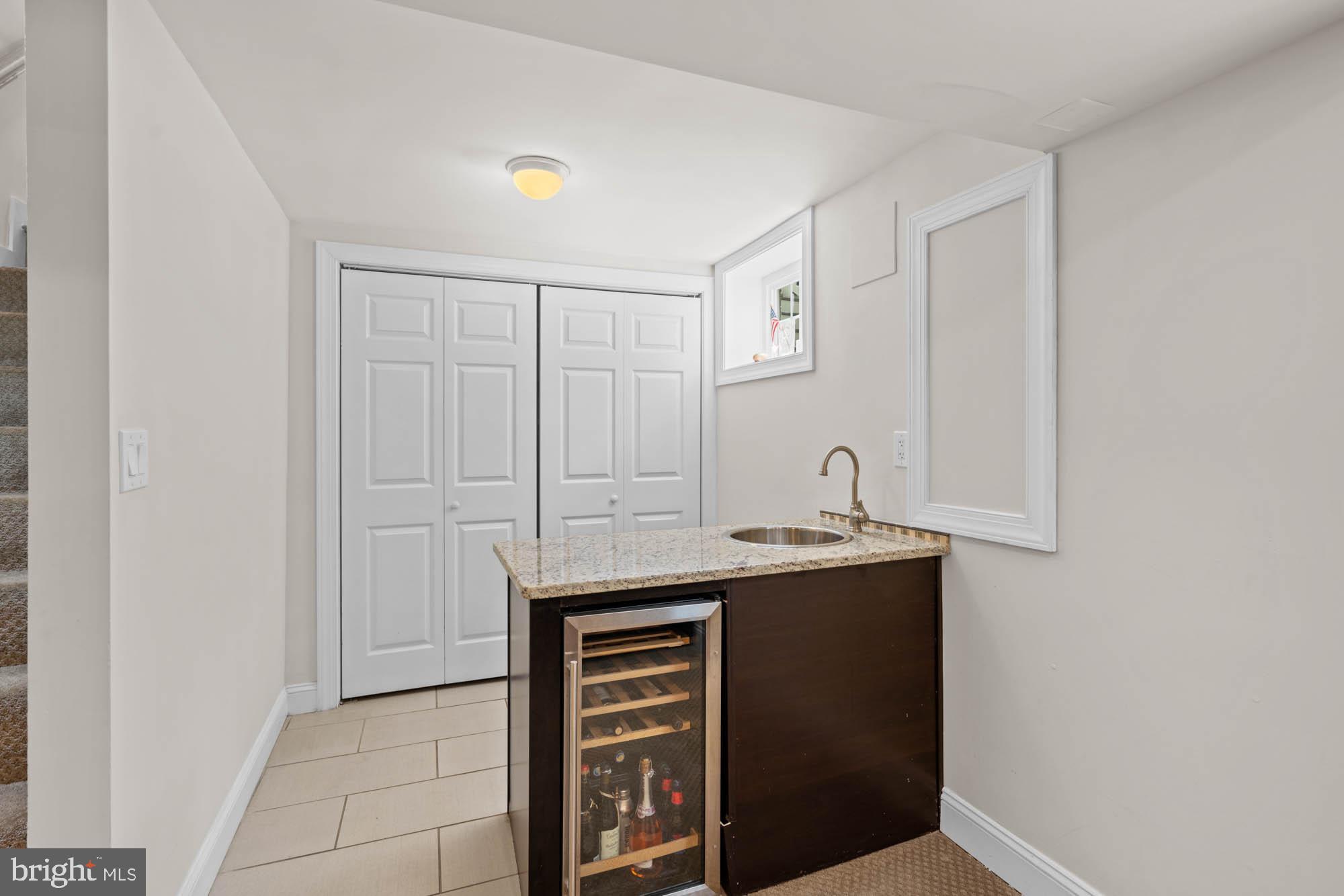 KENSINGTON - Residential