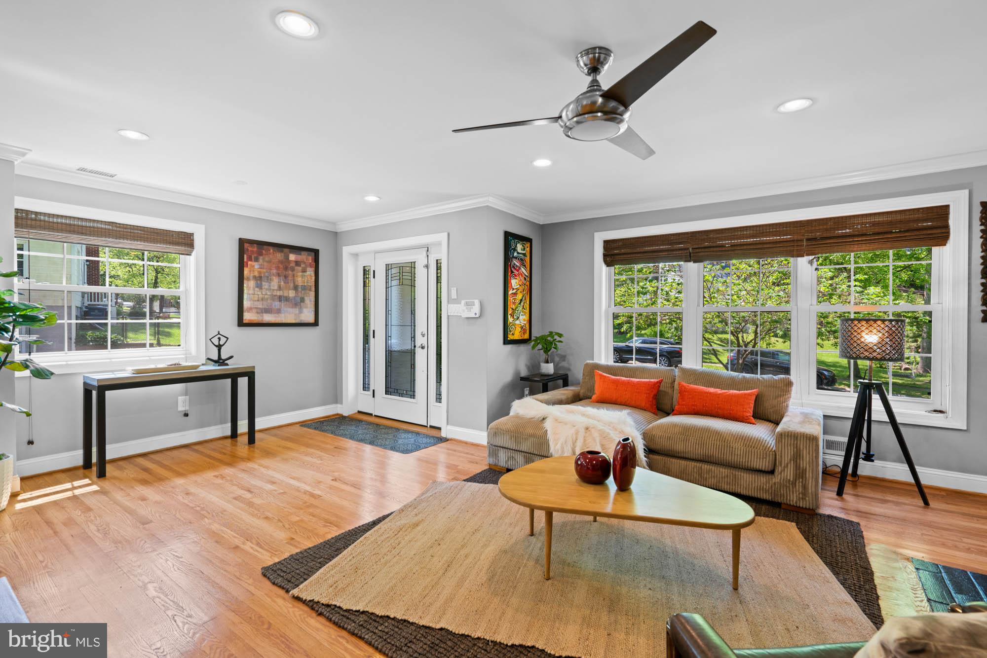 KENSINGTON - Residential