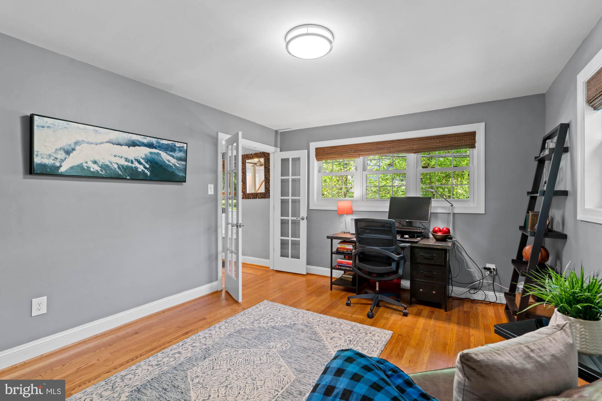 KENSINGTON - Residential