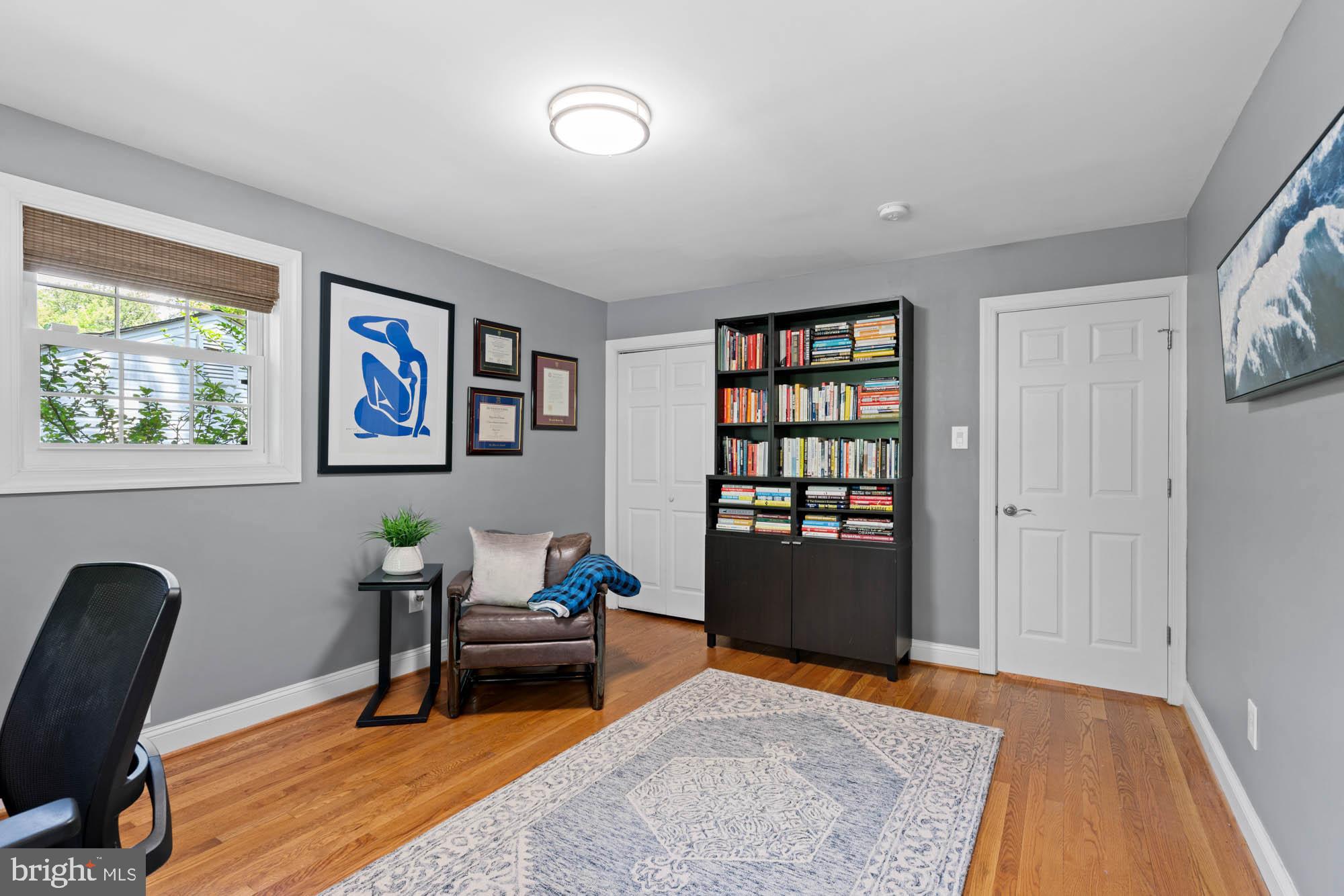 KENSINGTON - Residential