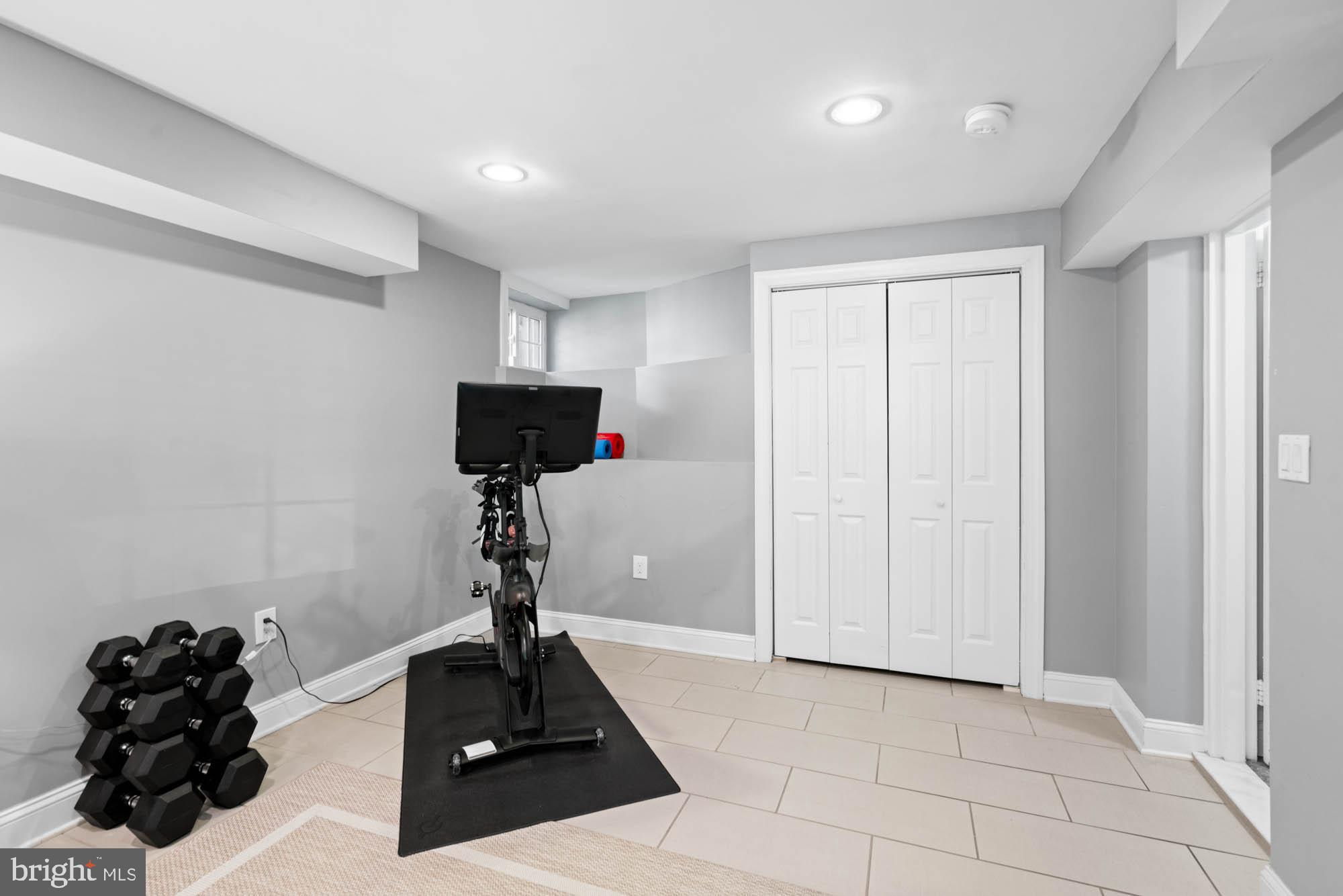 KENSINGTON - Residential