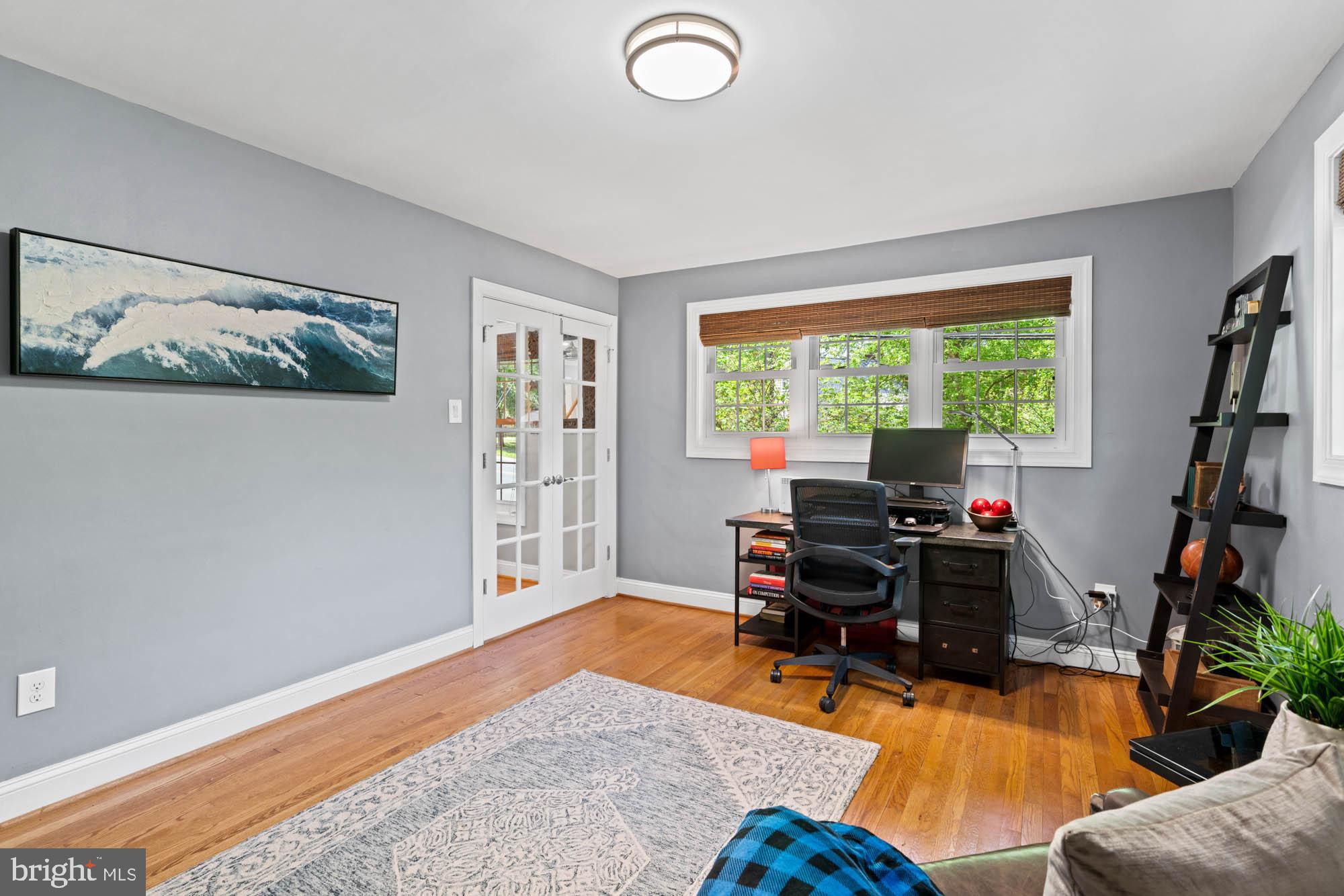 KENSINGTON - Residential