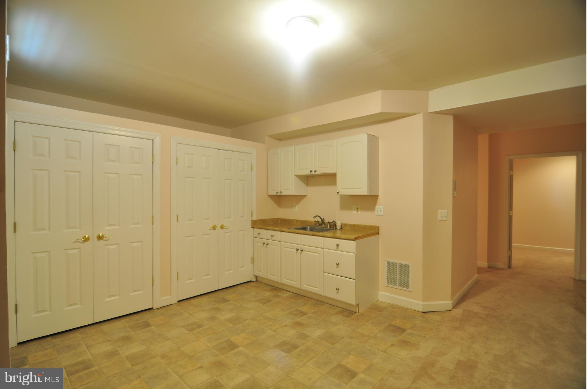 LORTON TOWN CNTR LANDBAY - Residential