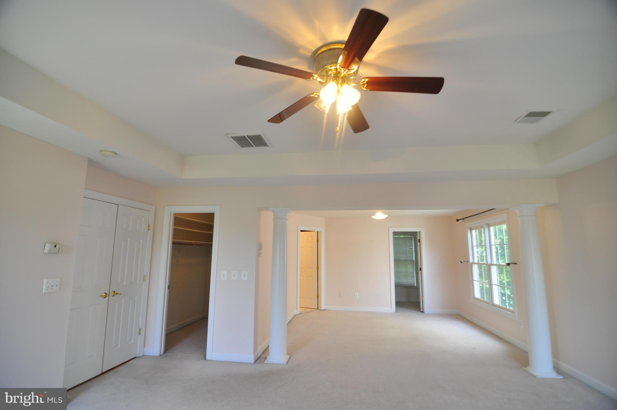 LORTON TOWN CNTR LANDBAY - Residential