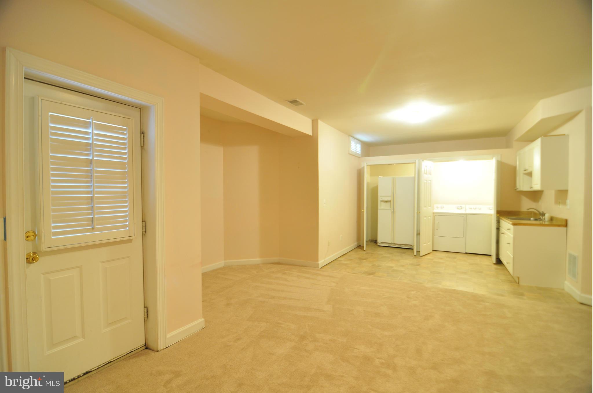 LORTON TOWN CNTR LANDBAY - Residential