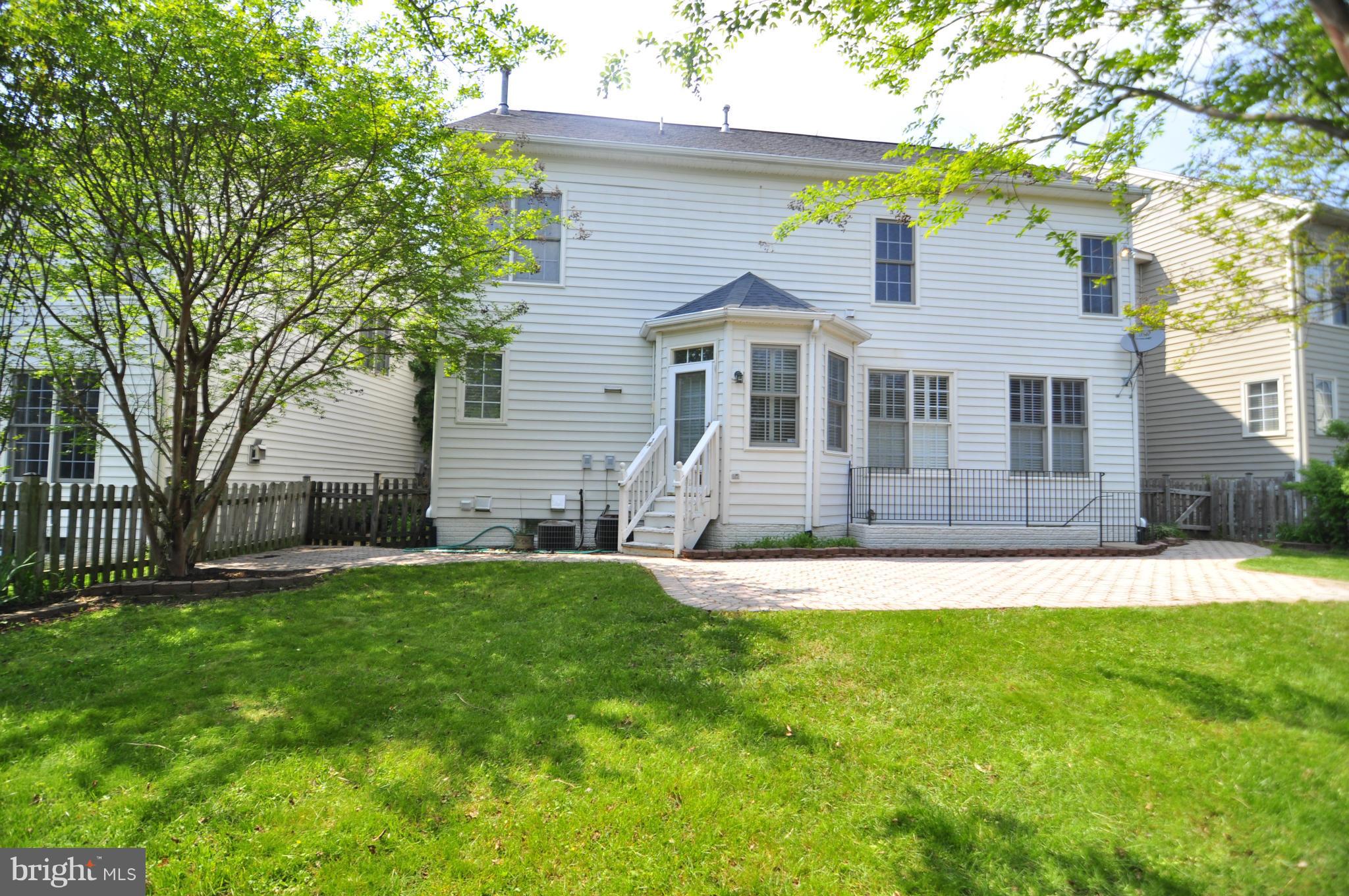 LORTON TOWN CNTR LANDBAY - Residential