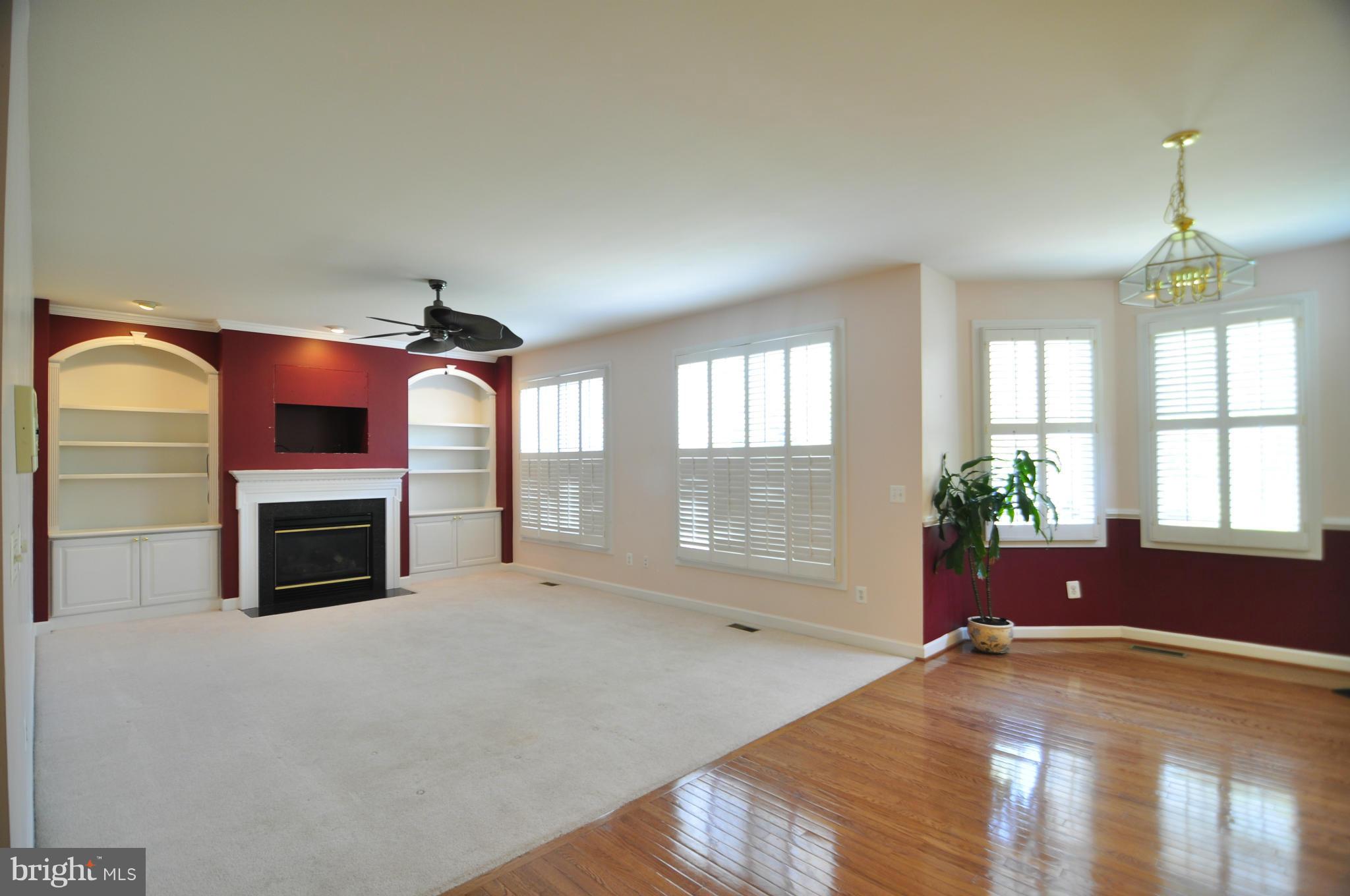 LORTON TOWN CNTR LANDBAY - Residential