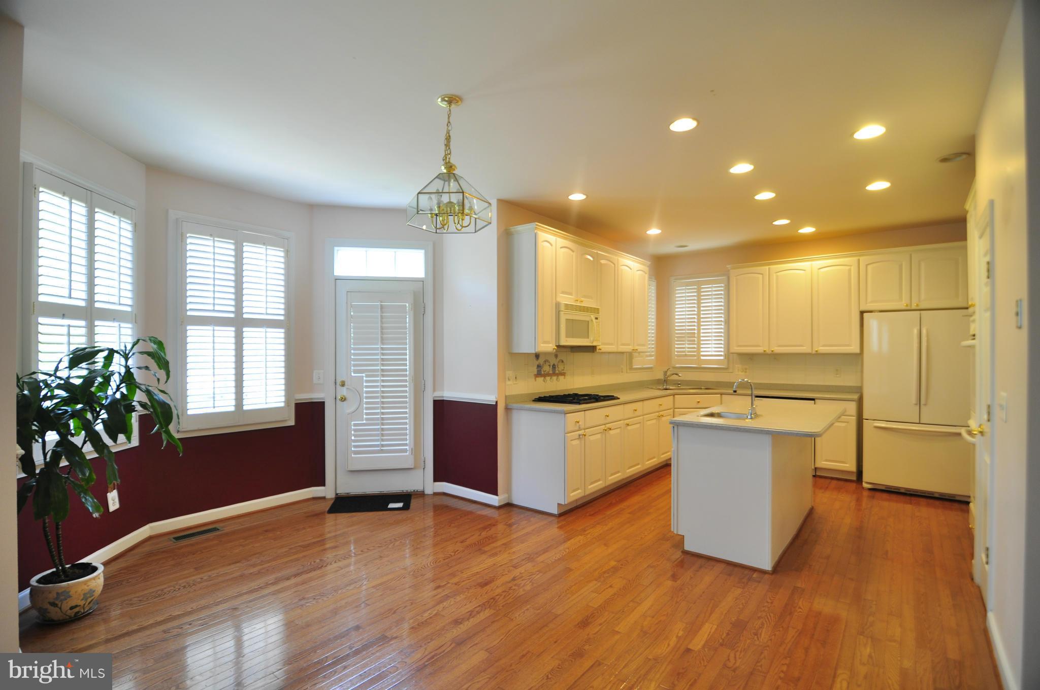 LORTON TOWN CNTR LANDBAY - Residential