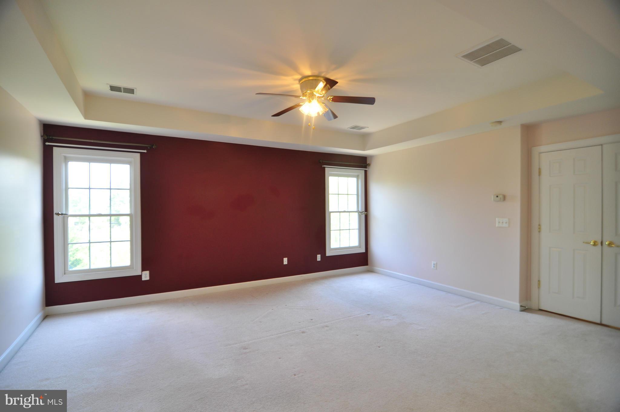 LORTON TOWN CNTR LANDBAY - Residential