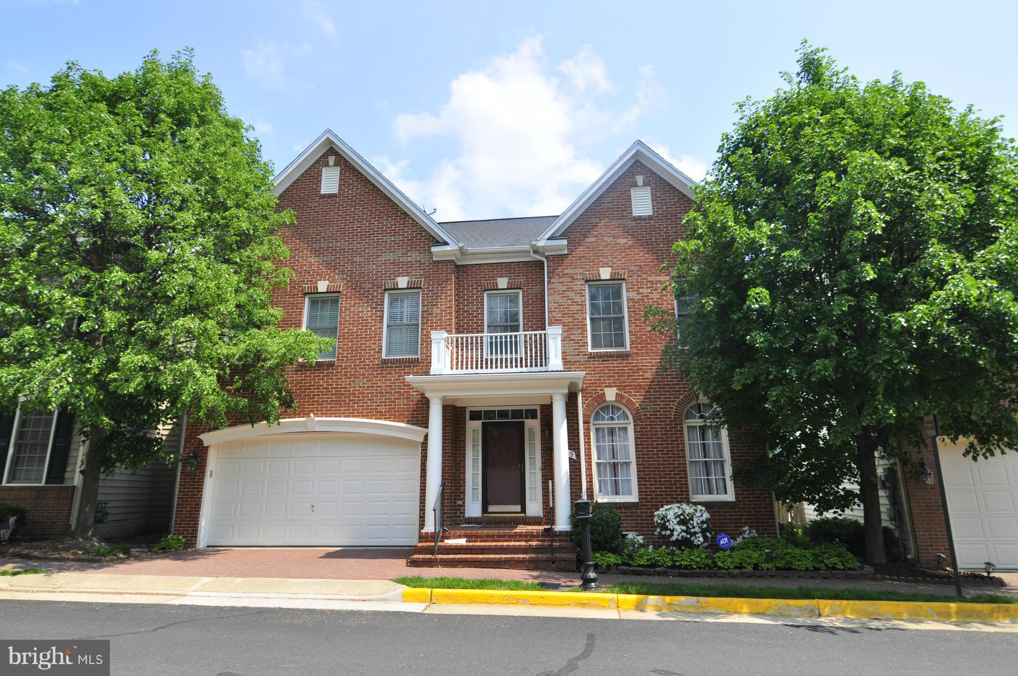 LORTON TOWN CNTR LANDBAY - Residential