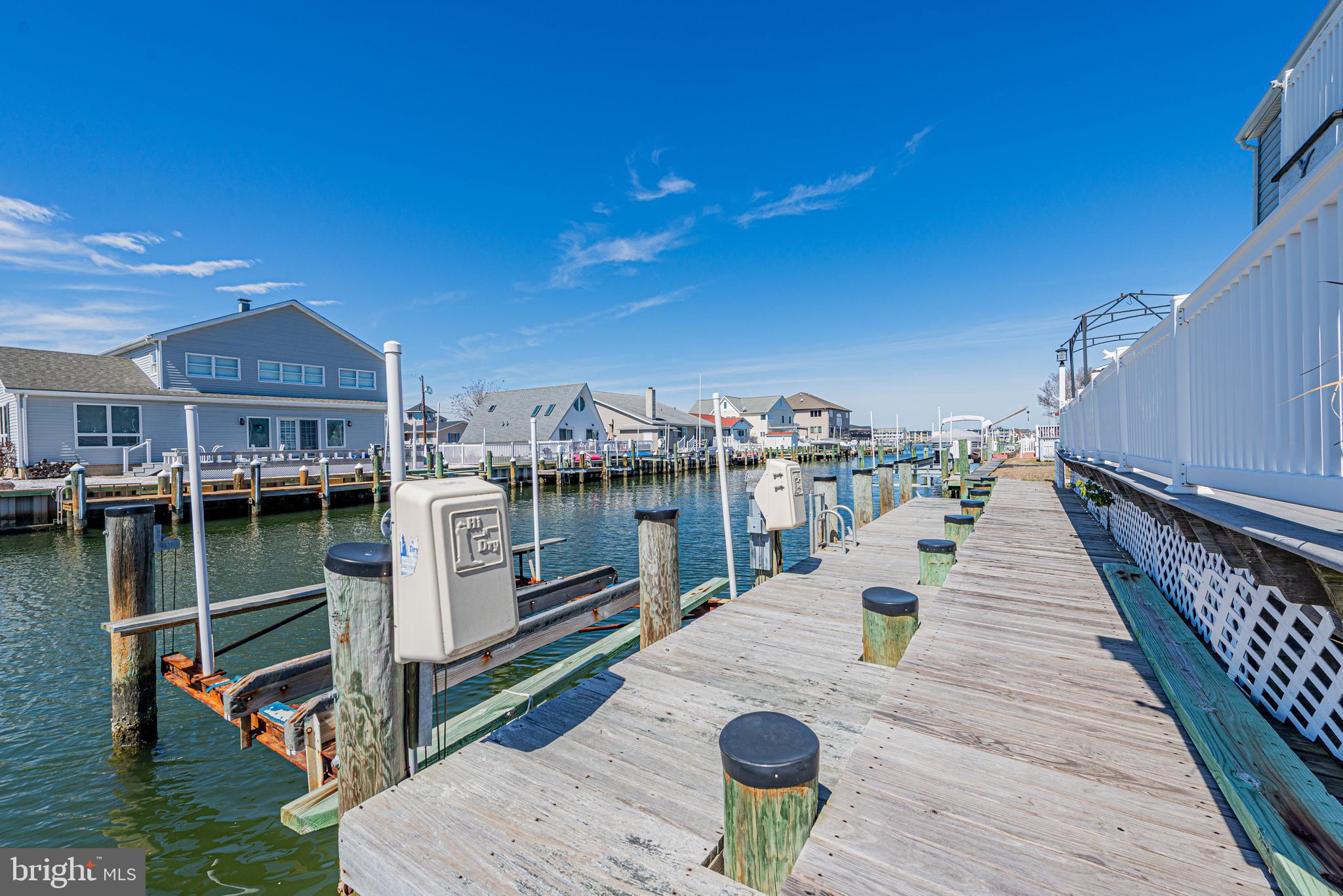 CAINE KEYS II EXT - Residential