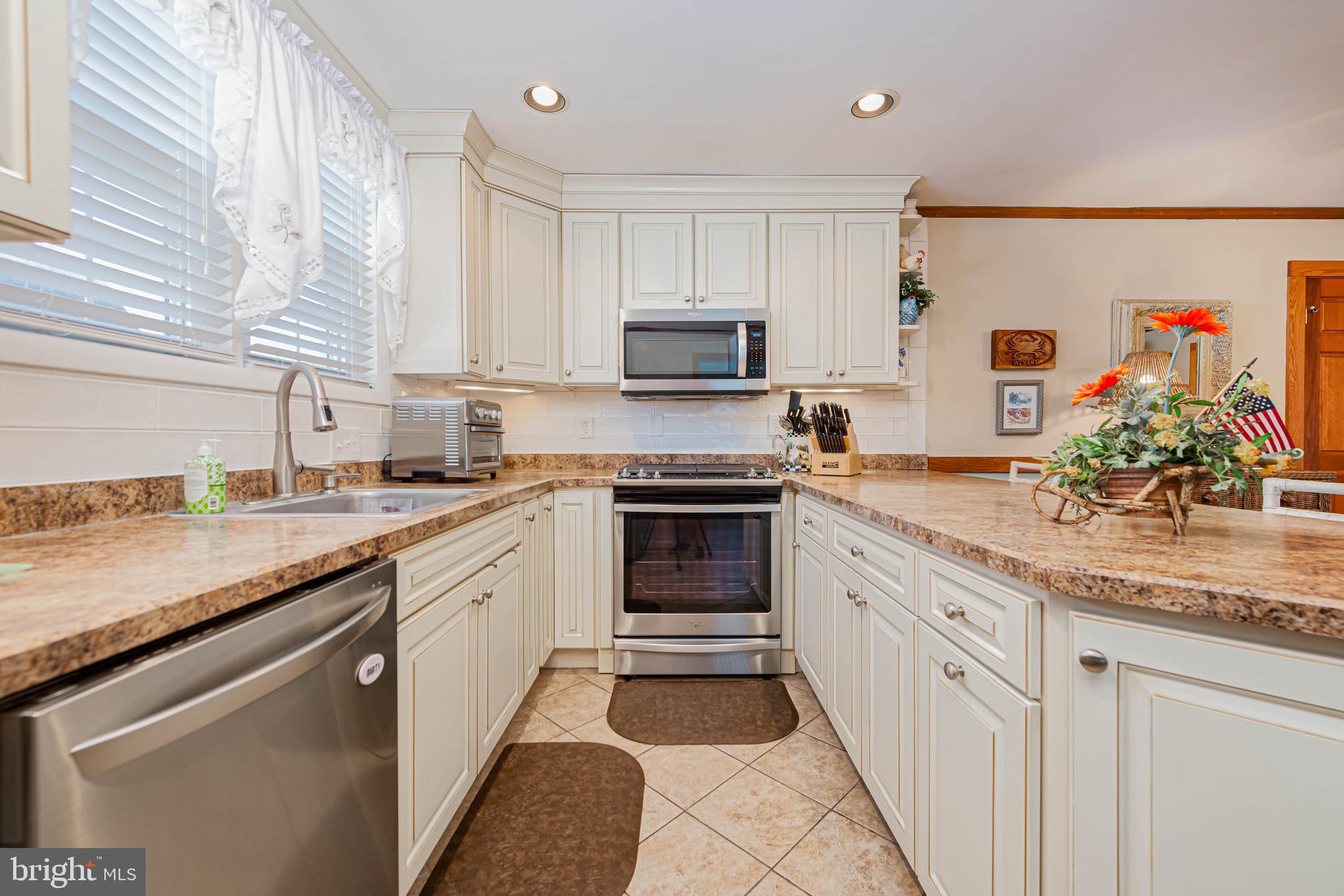 CAINE KEYS II EXT - Residential