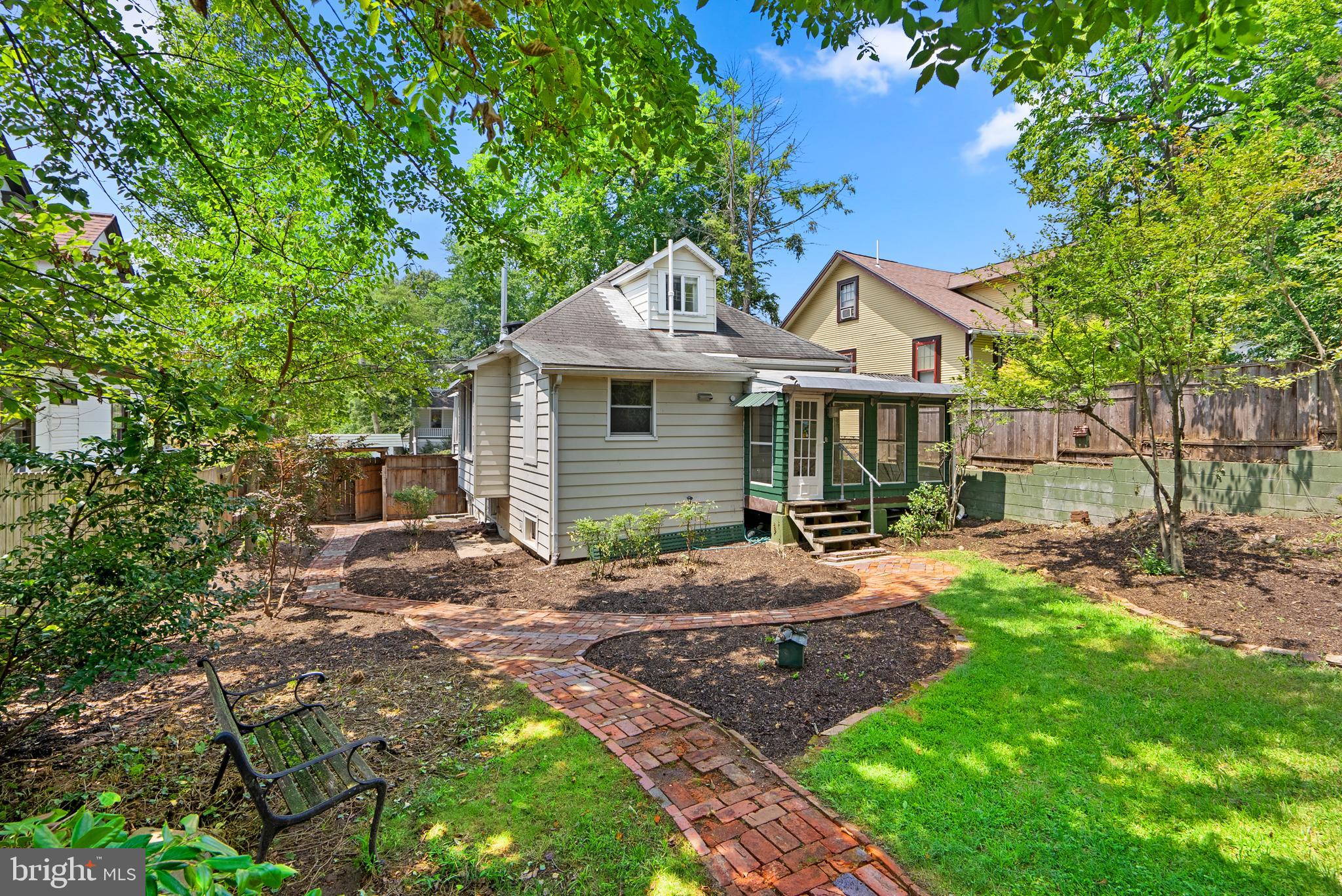 MT RAINIER - Residential