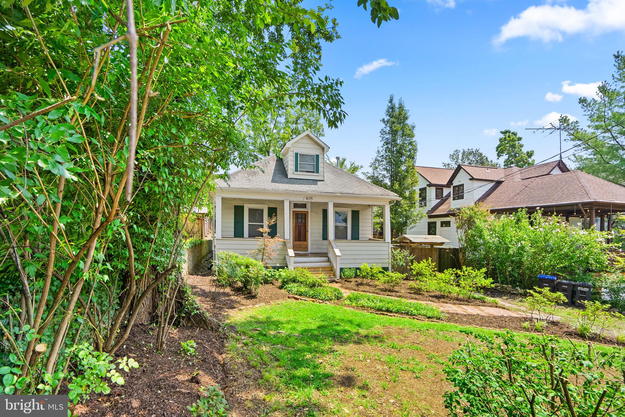 MT RAINIER - Residential