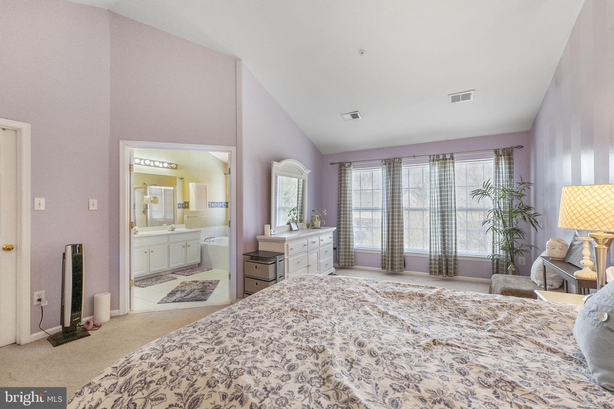 MANOR OAKS - Residential