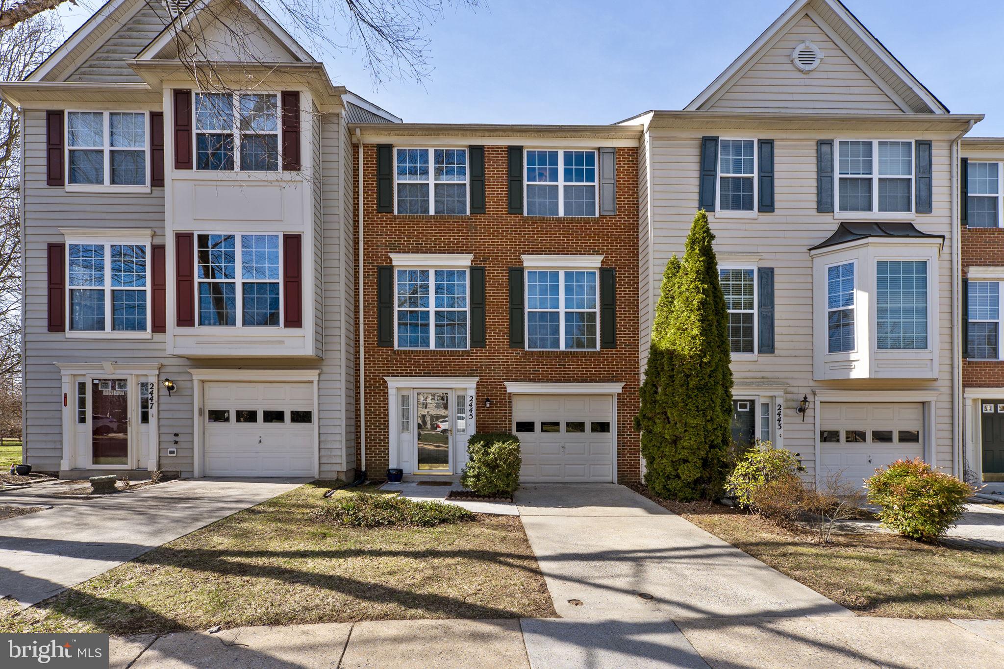 MANOR OAKS - Residential