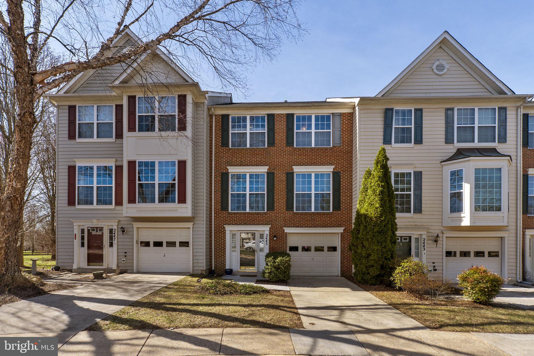 MANOR OAKS - Residential