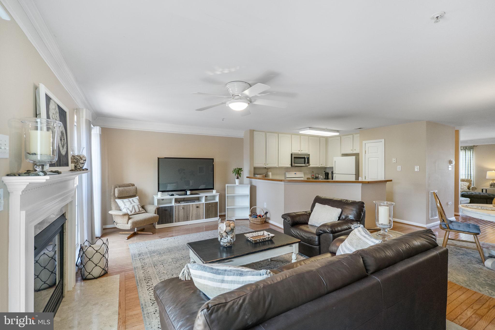 MANOR OAKS - Residential