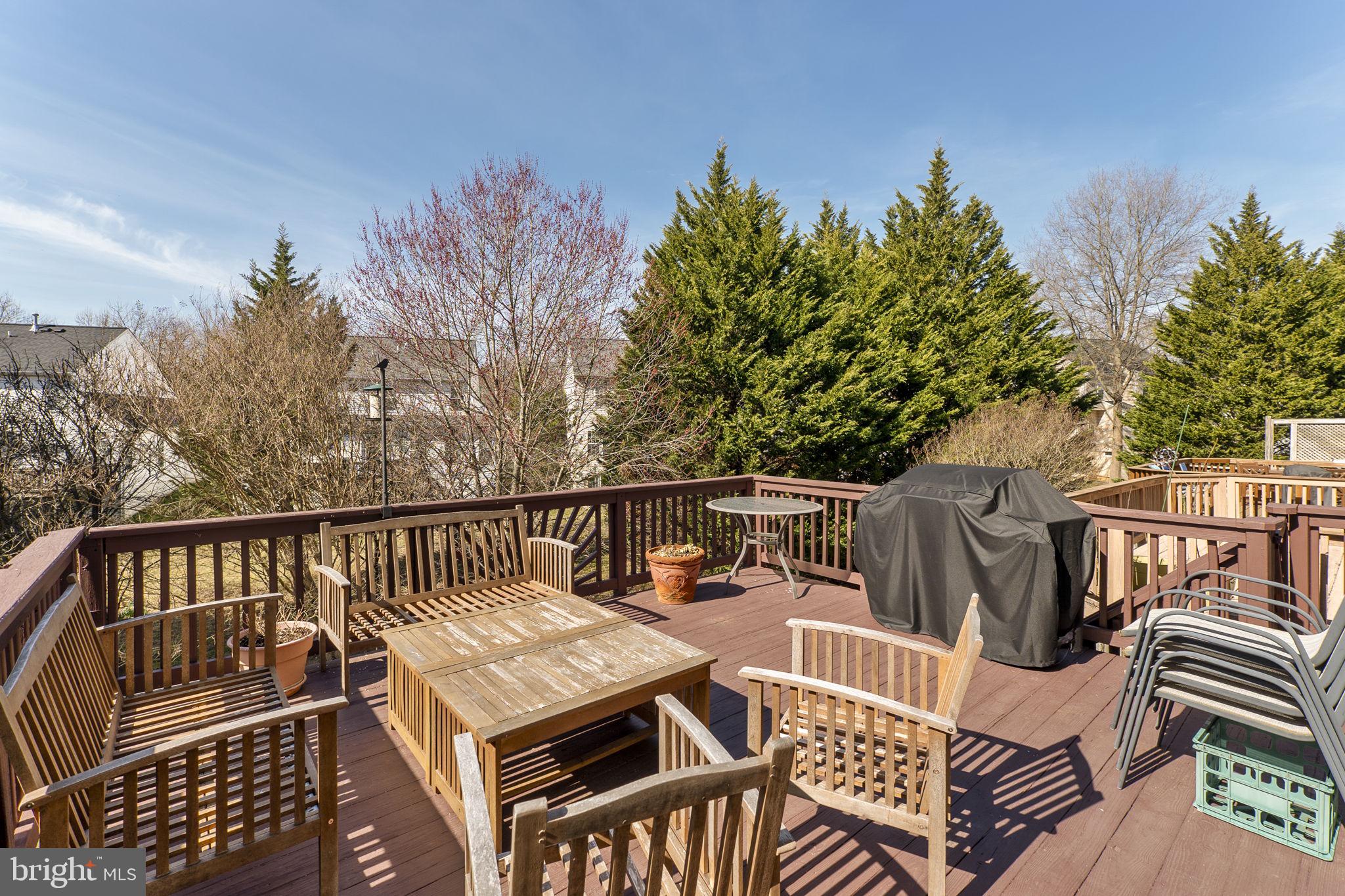 MANOR OAKS - Residential