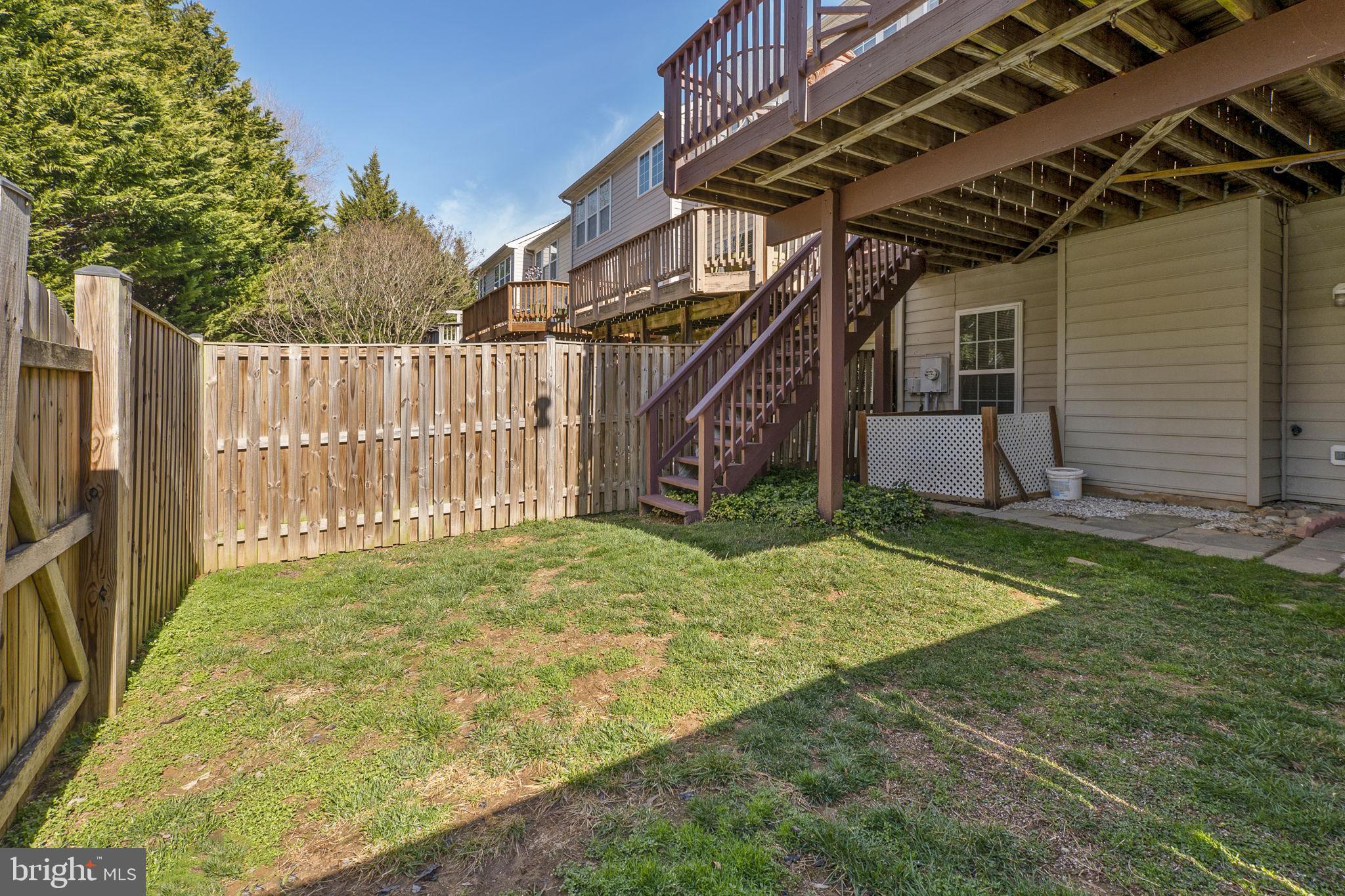 MANOR OAKS - Residential