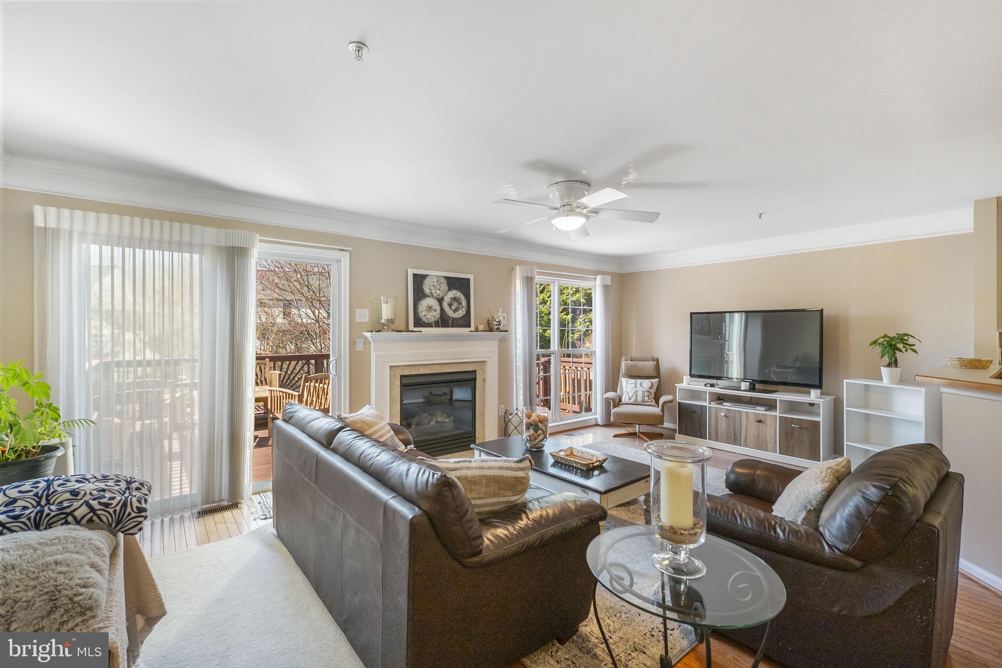 MANOR OAKS - Residential