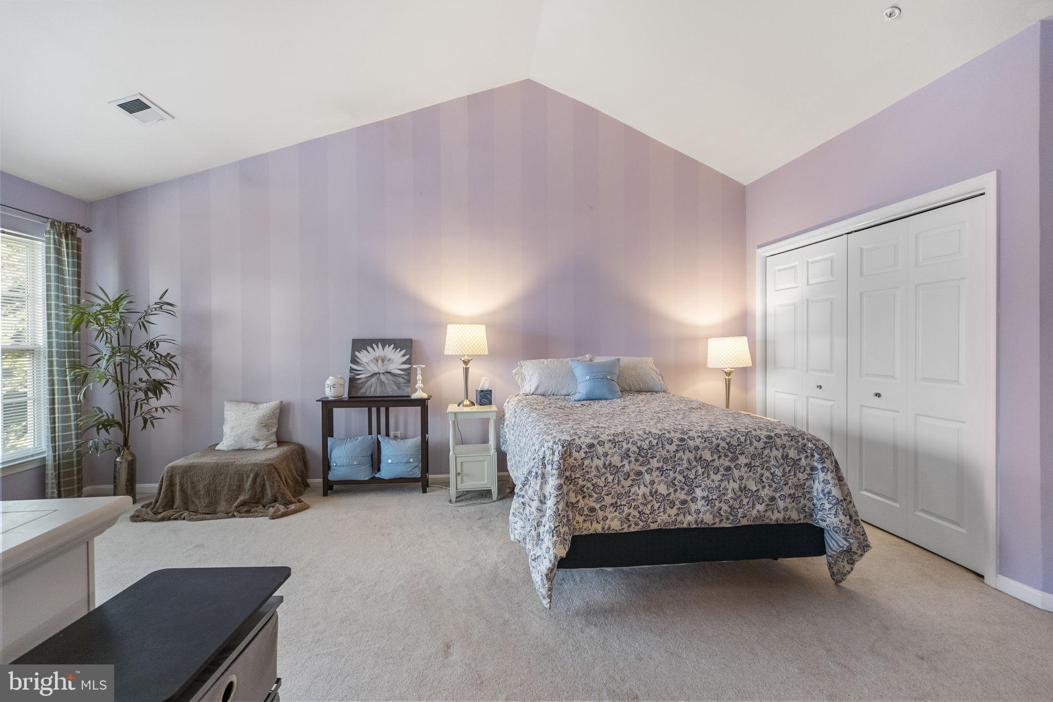 MANOR OAKS - Residential