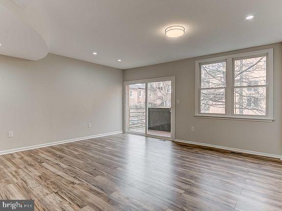 136 WELCOME ALLEY TH2