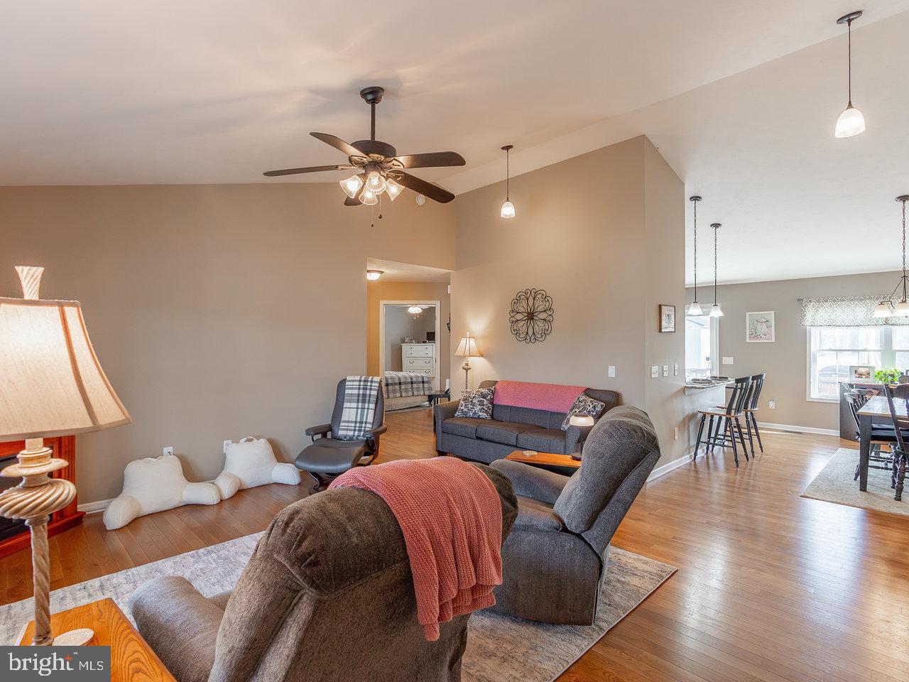 COYOTE RUN - Residential