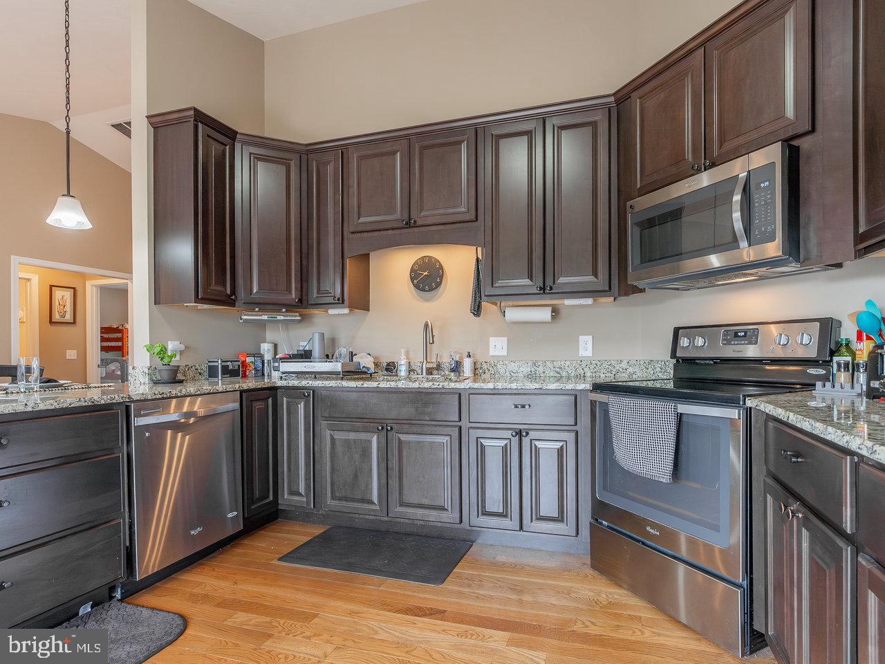 COYOTE RUN - Residential