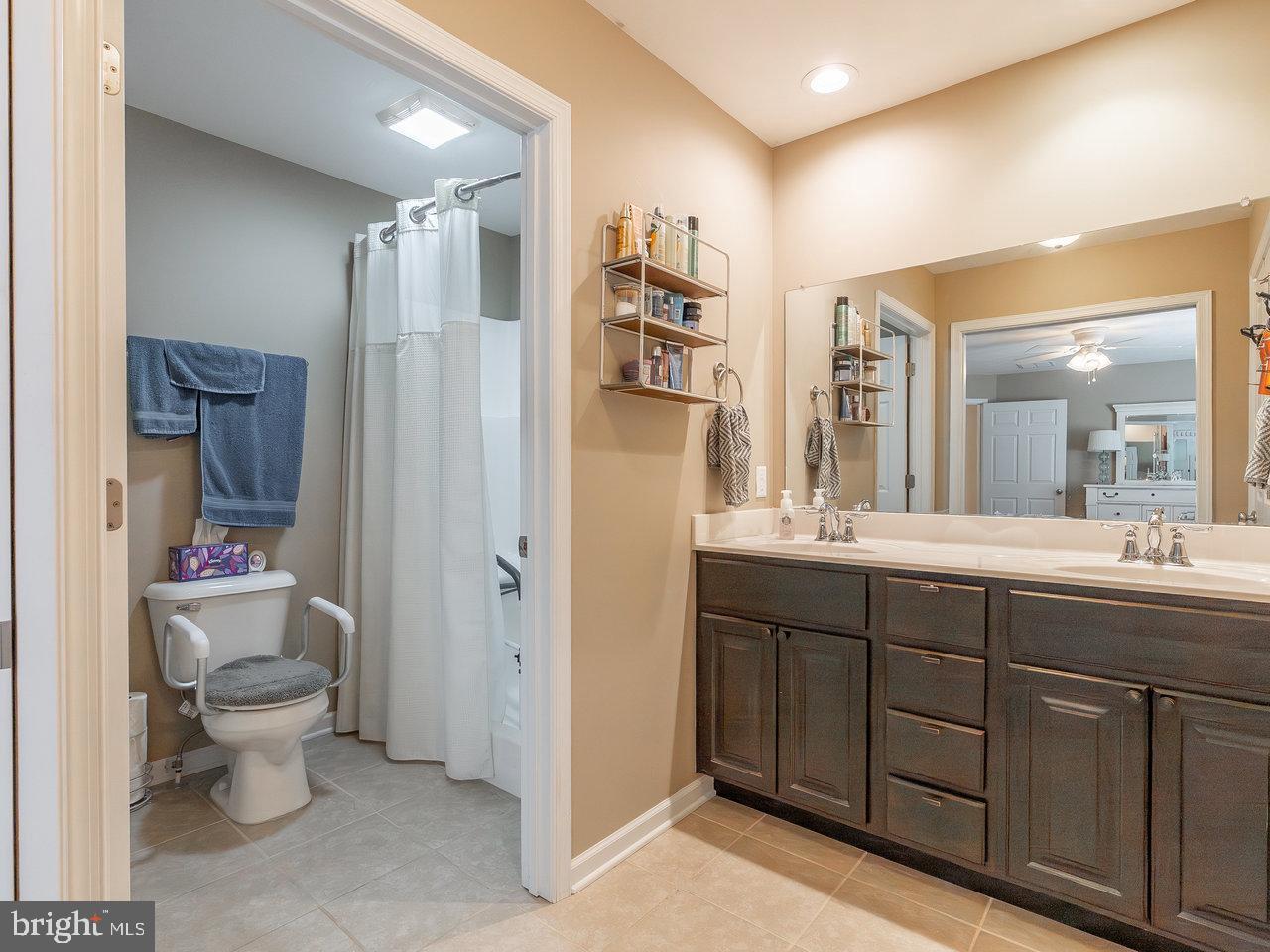 COYOTE RUN - Residential