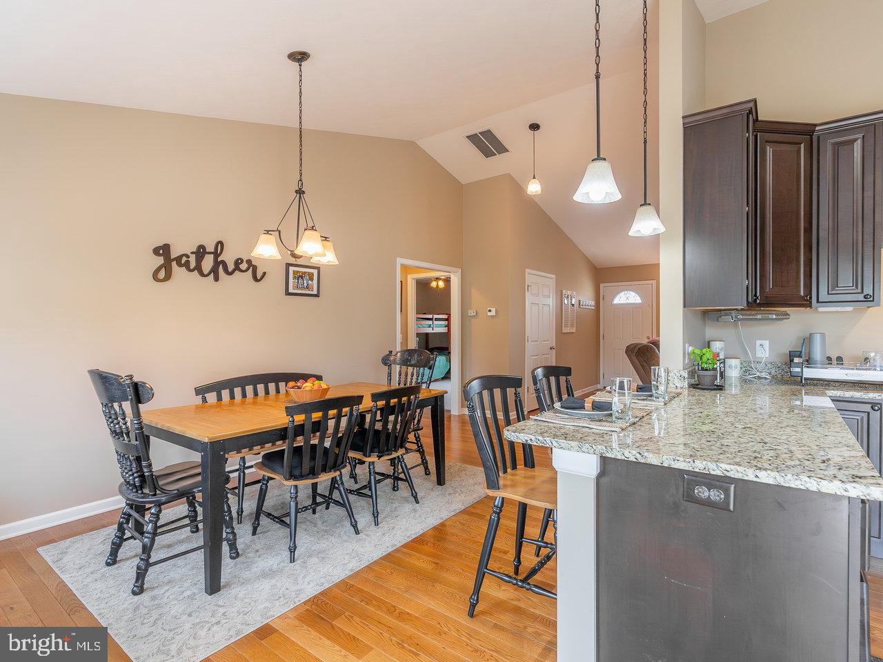 COYOTE RUN - Residential