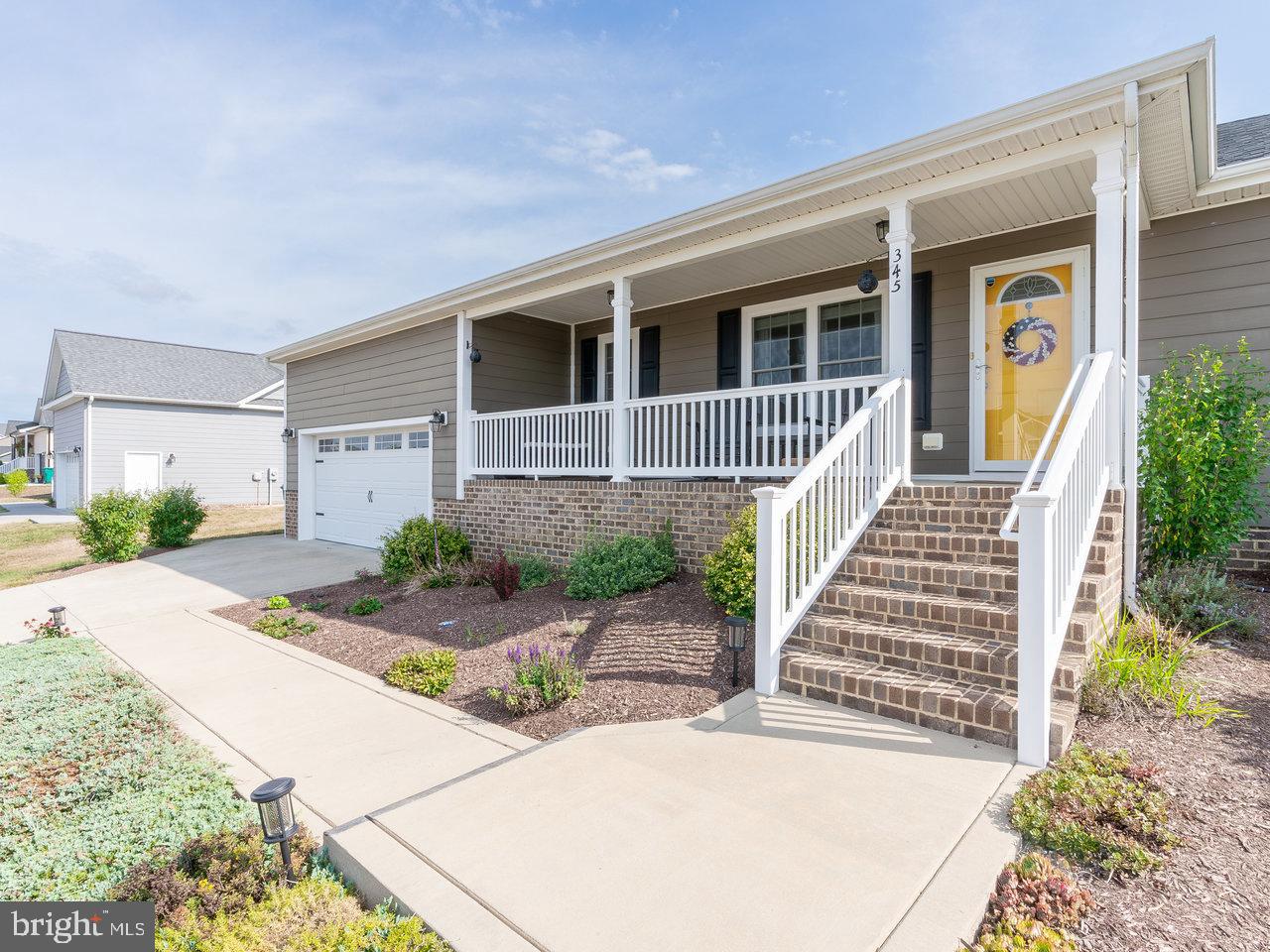 COYOTE RUN - Residential