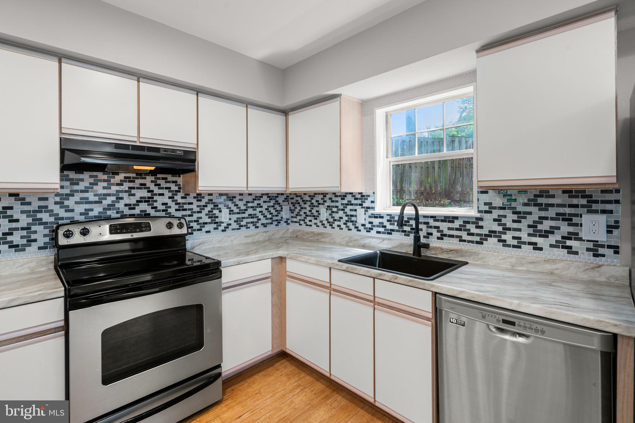 HARRIS HILL - Residential