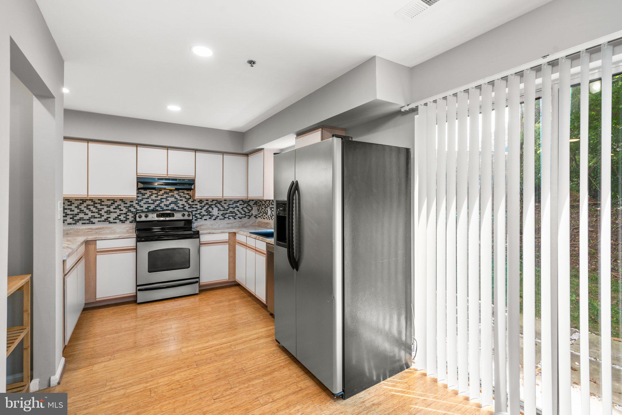 HARRIS HILL - Residential