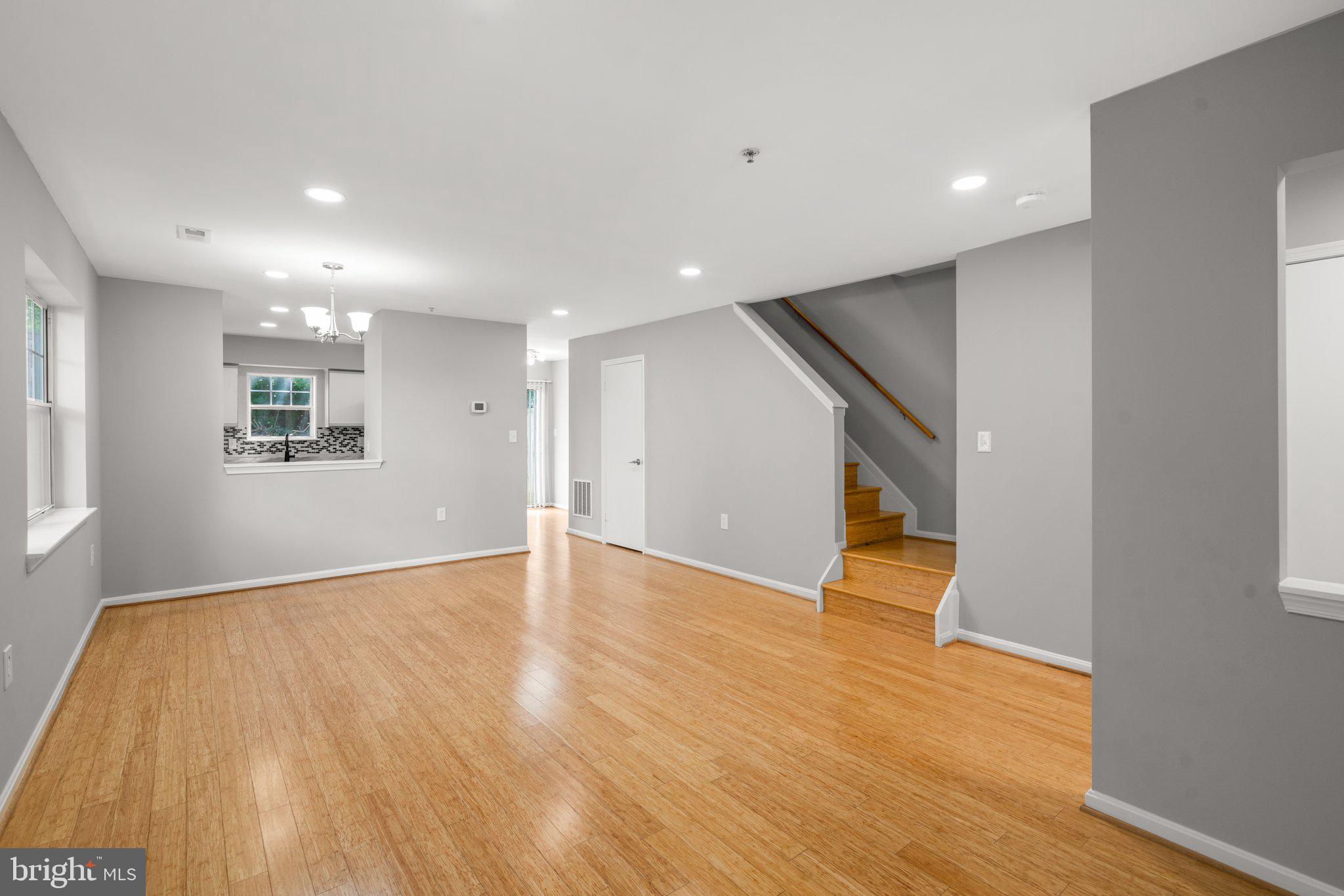 HARRIS HILL - Residential