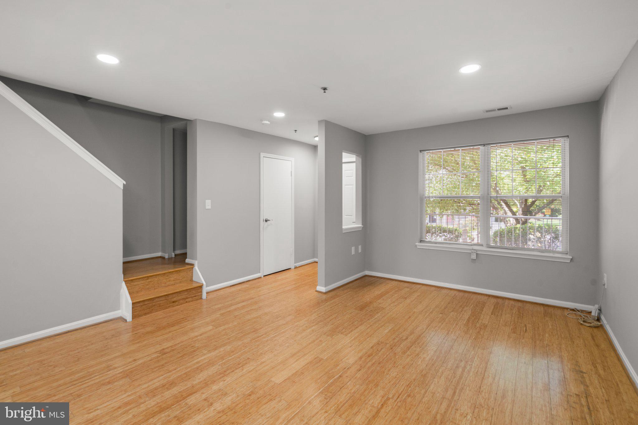 HARRIS HILL - Residential