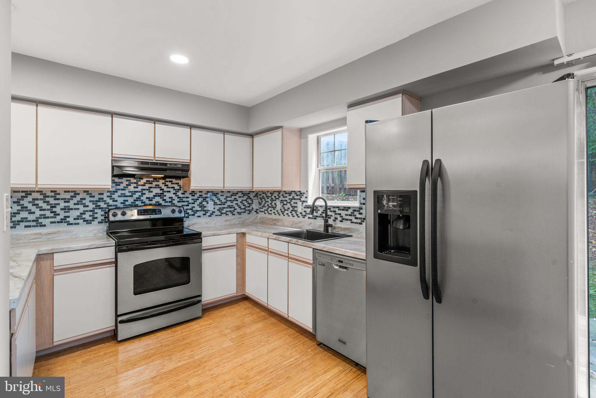 HARRIS HILL - Residential