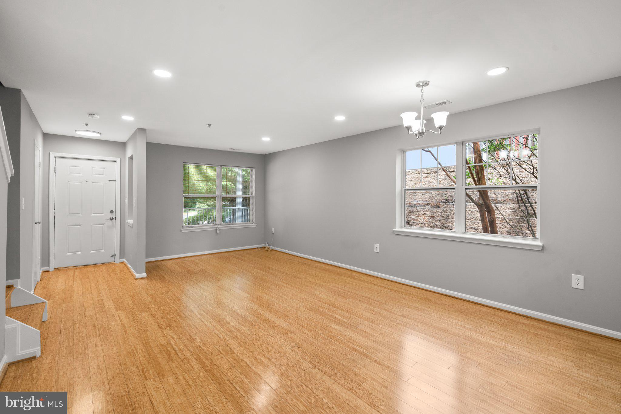 HARRIS HILL - Residential