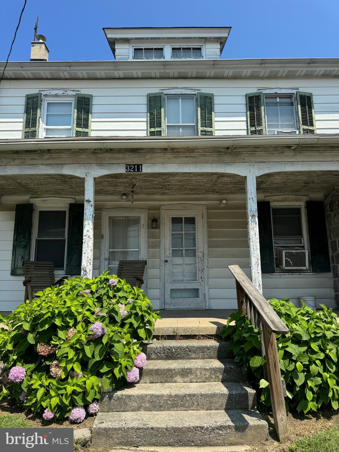 3211 MAIN STREET