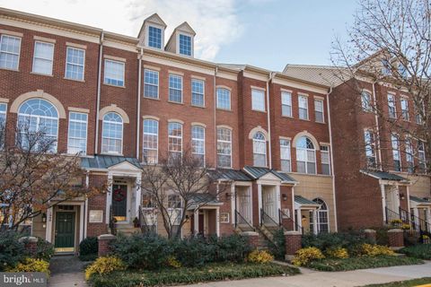 Photo of 1895 Crescent Park Drive #109A, RESTON, VA 20190 (MLS # VAFX2302798)