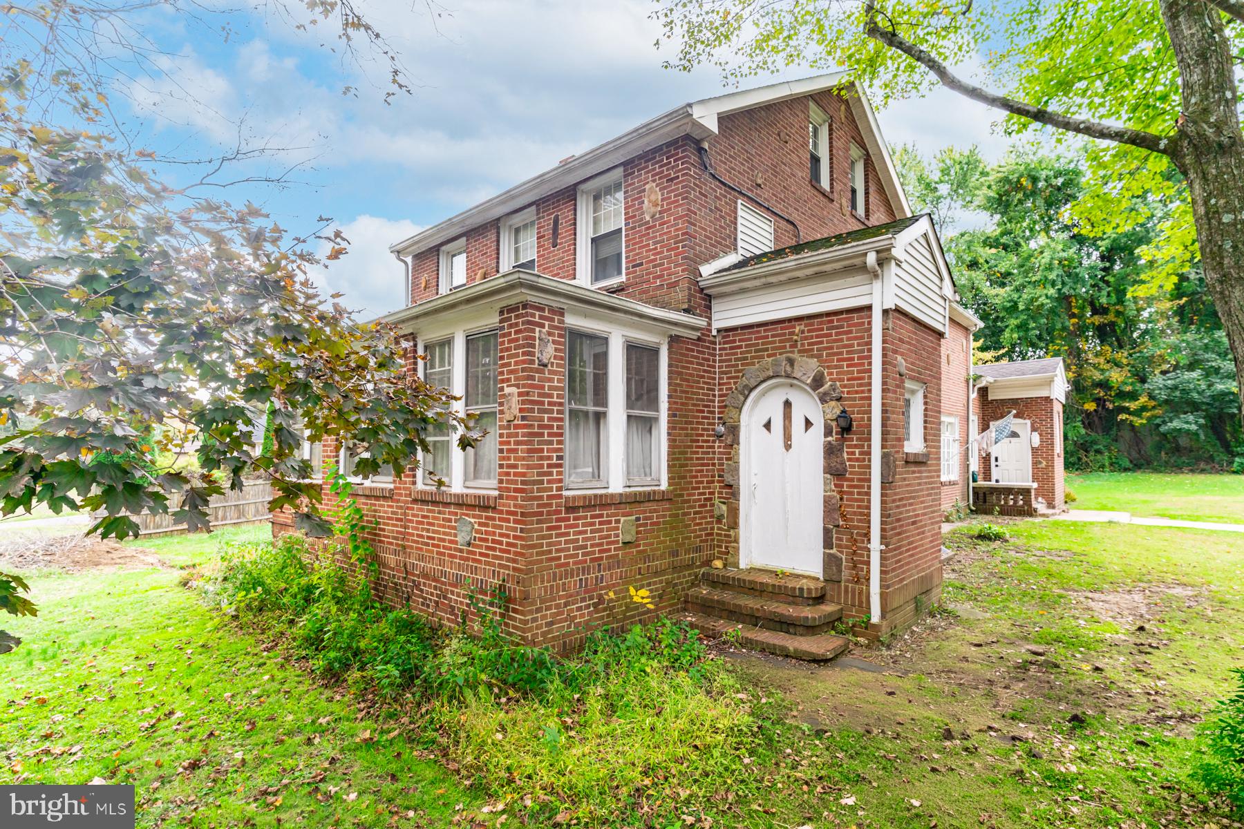 1006 JACKSONVILLE ROAD