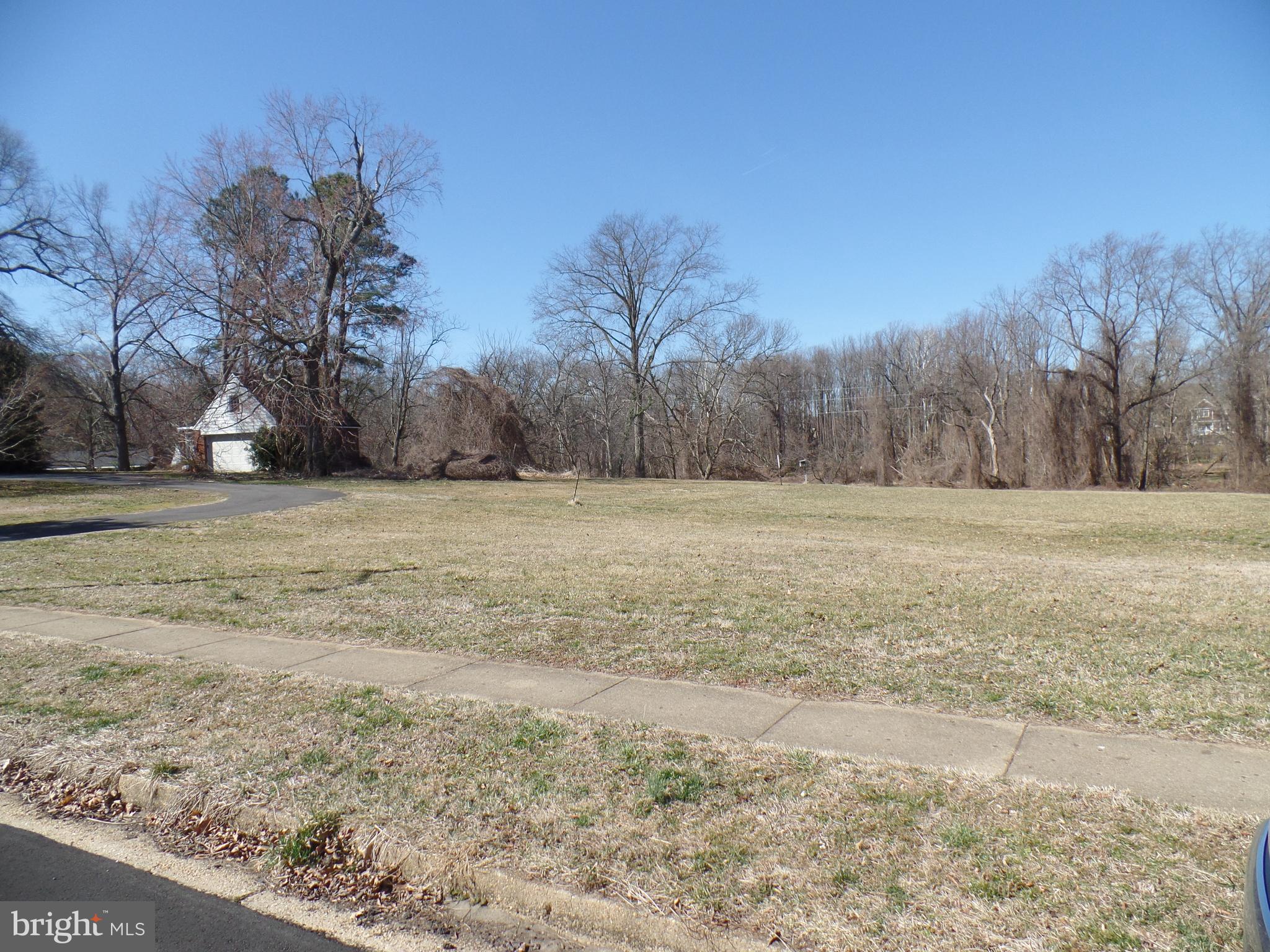 EL NIDO ESTATES - Residential